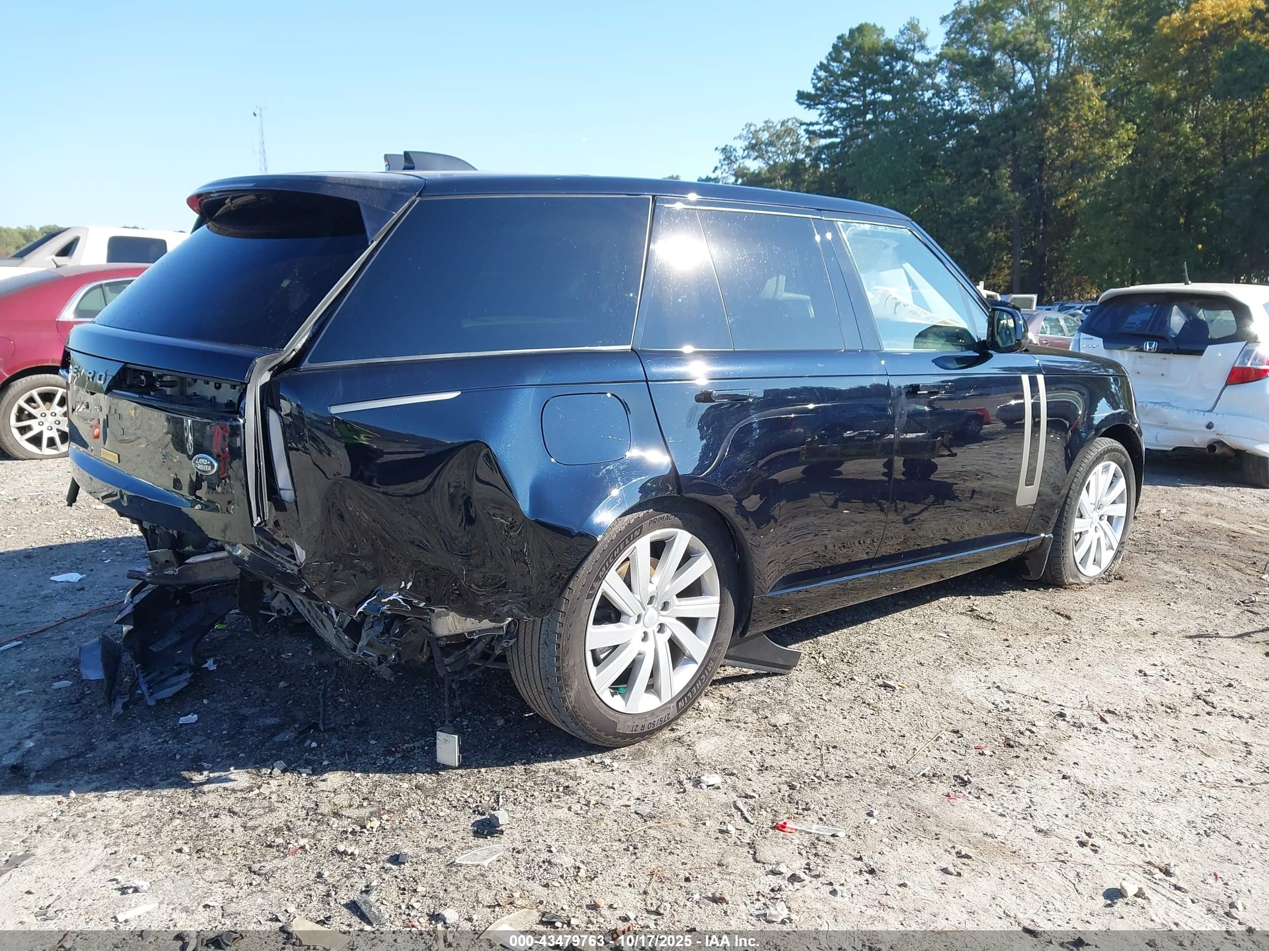 LAND ROVER image 4