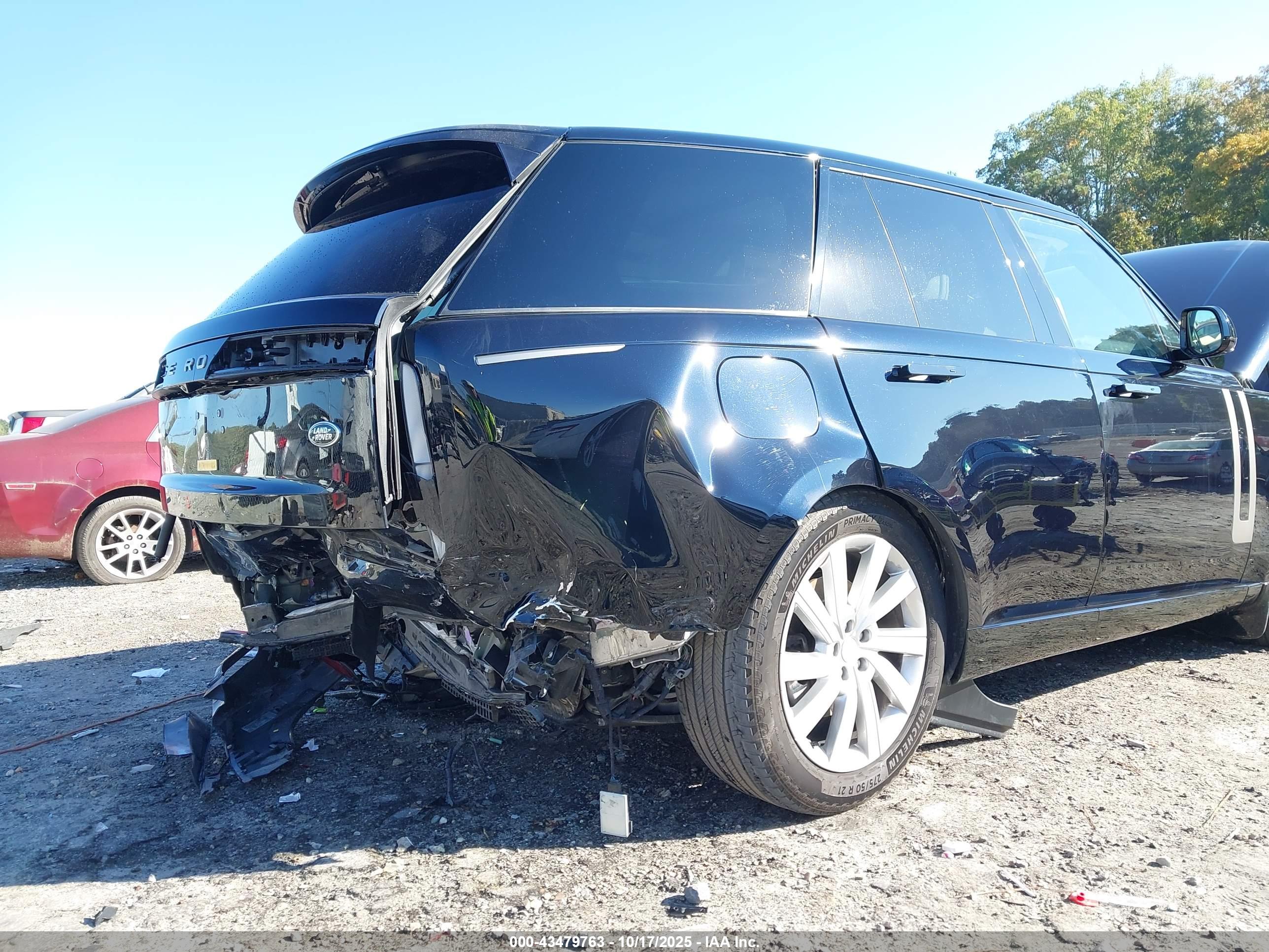 LAND ROVER image 6