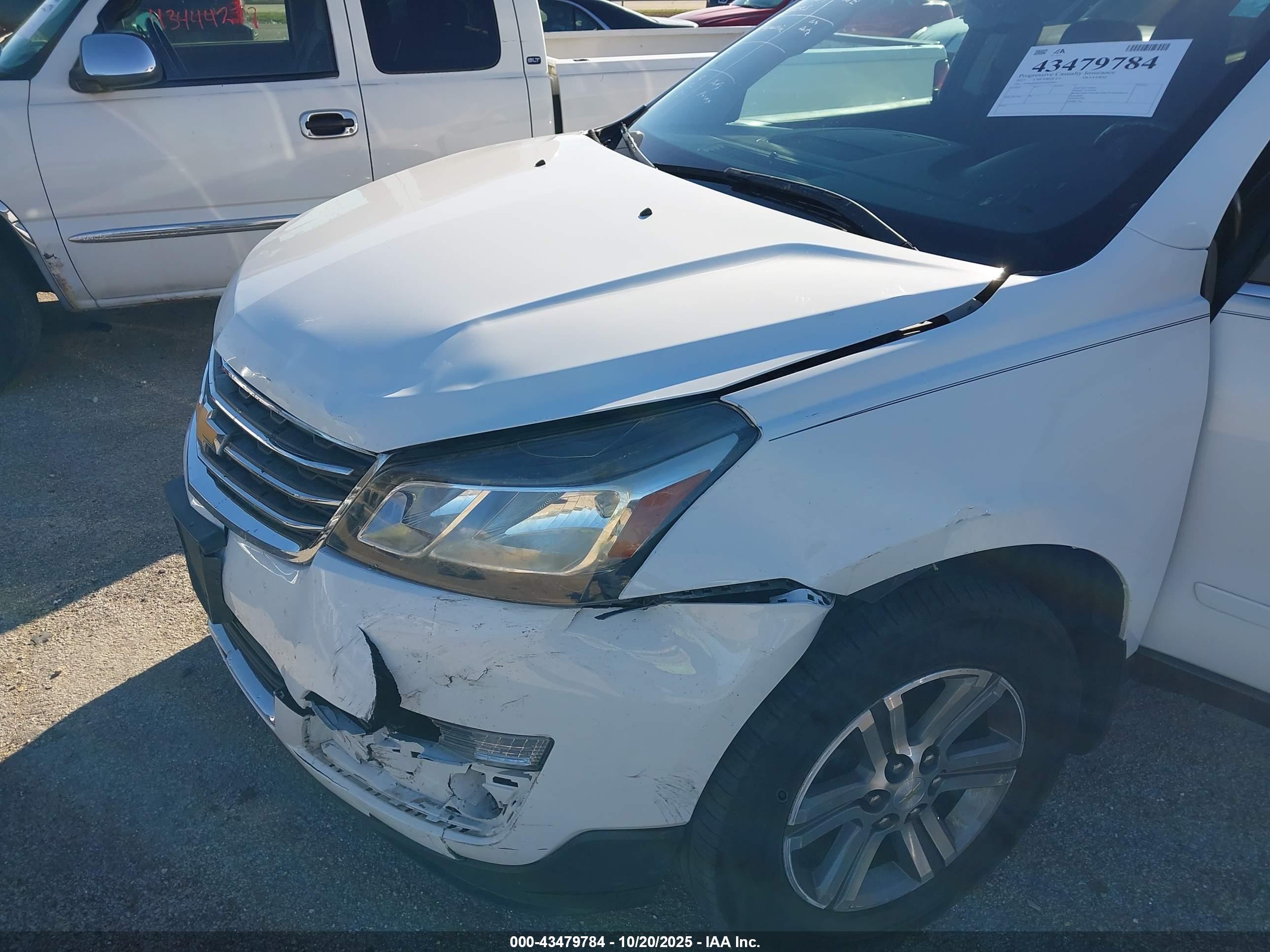 CHEVROLET TRAVERSE image 10