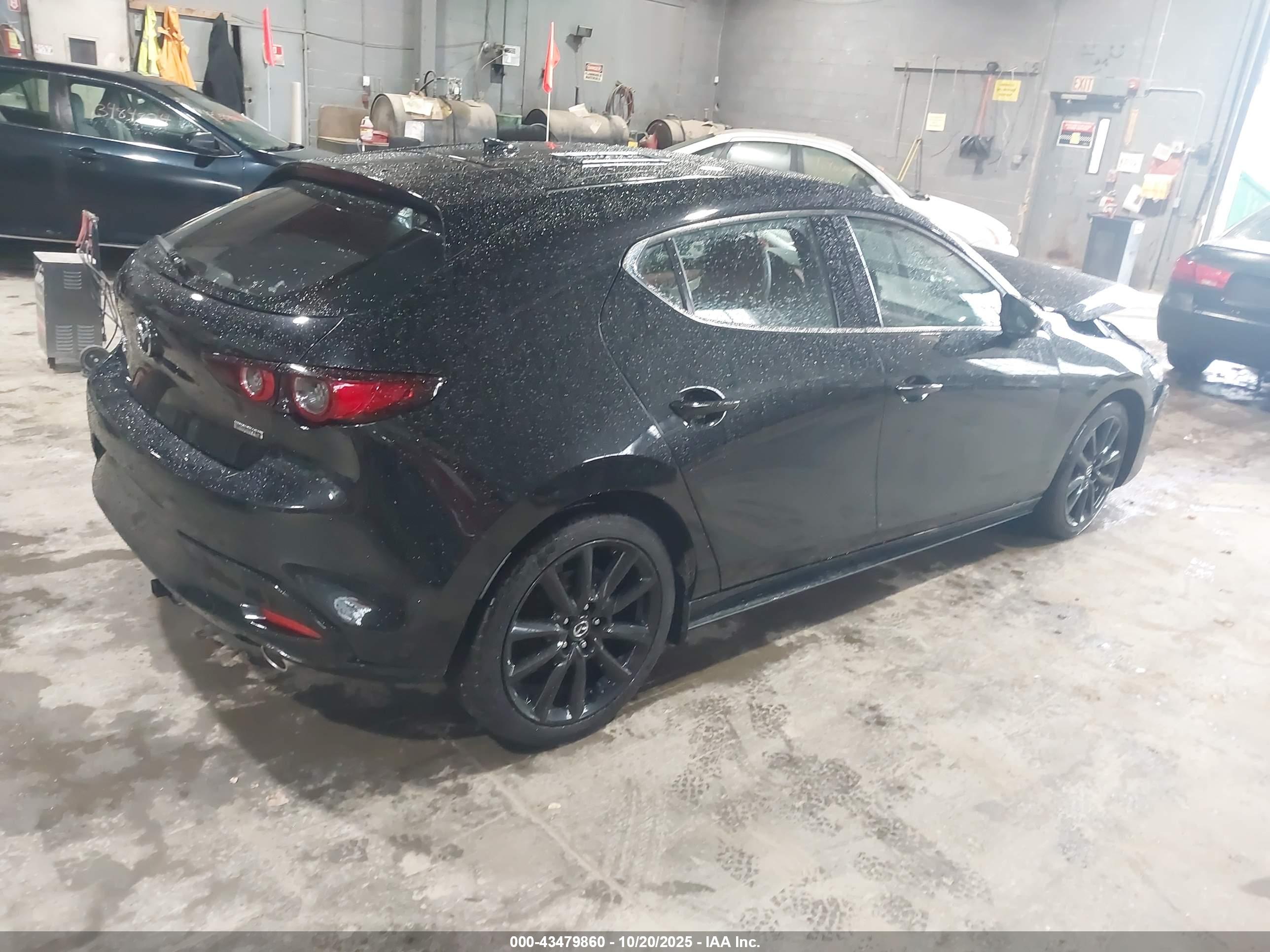 MAZDA MAZDA3 image 4