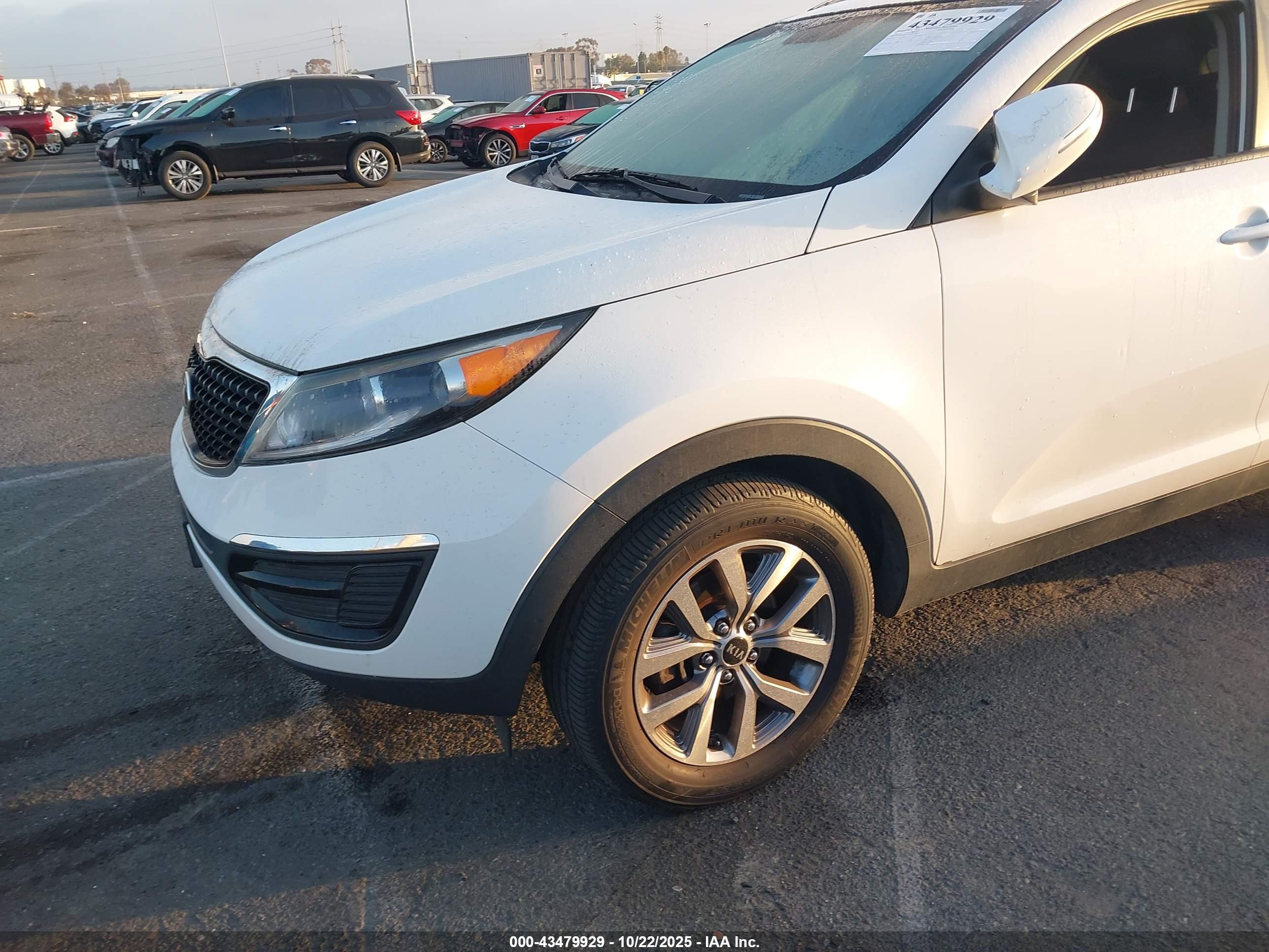 KIA SPORTAGE image 6