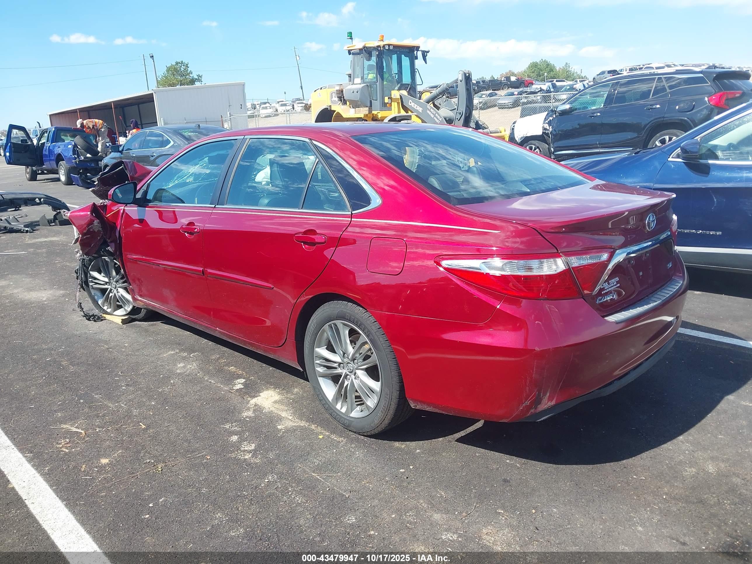 TOYOTA CAMRY image 3