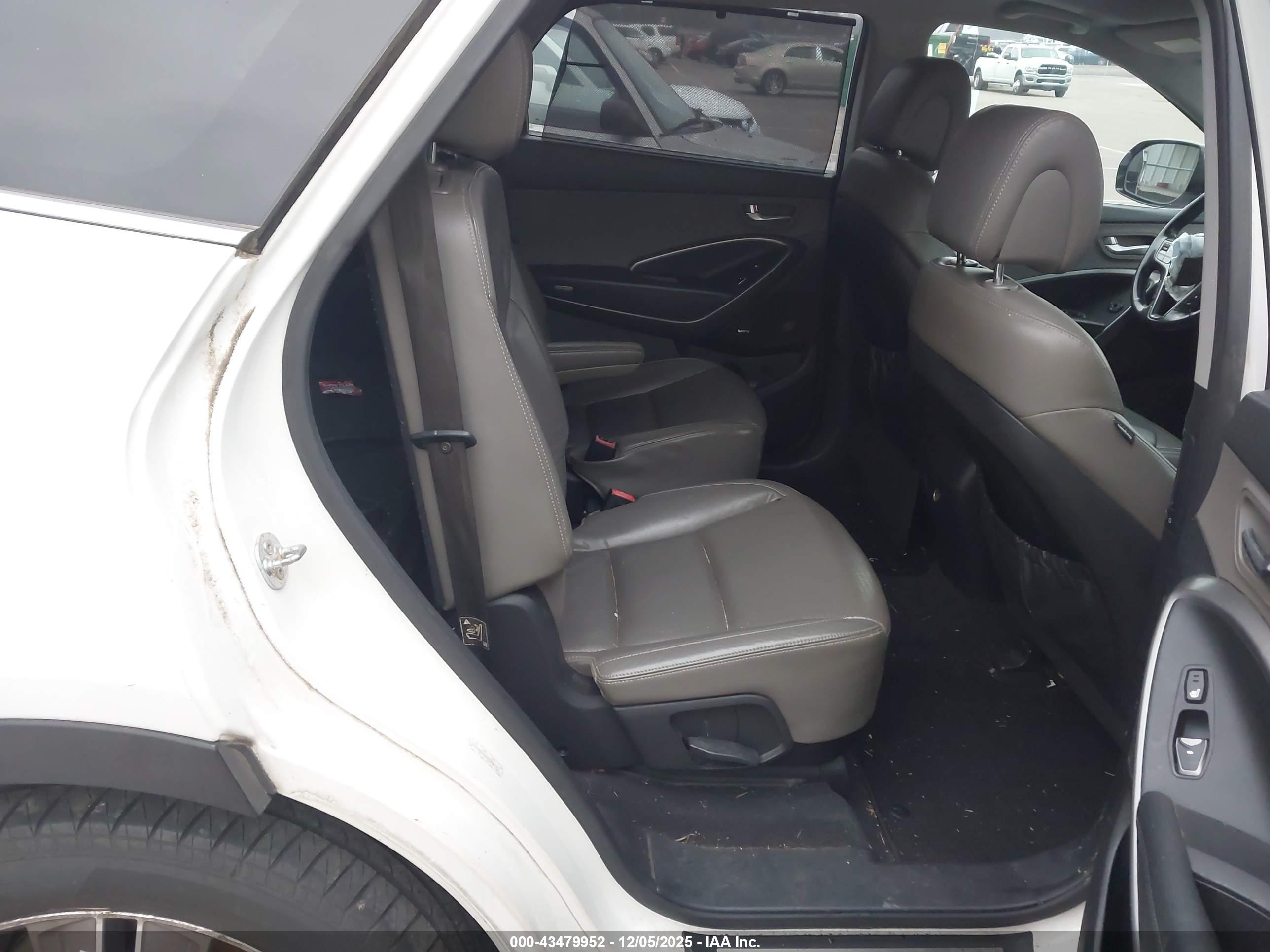 HYUNDAI SANTA image 8