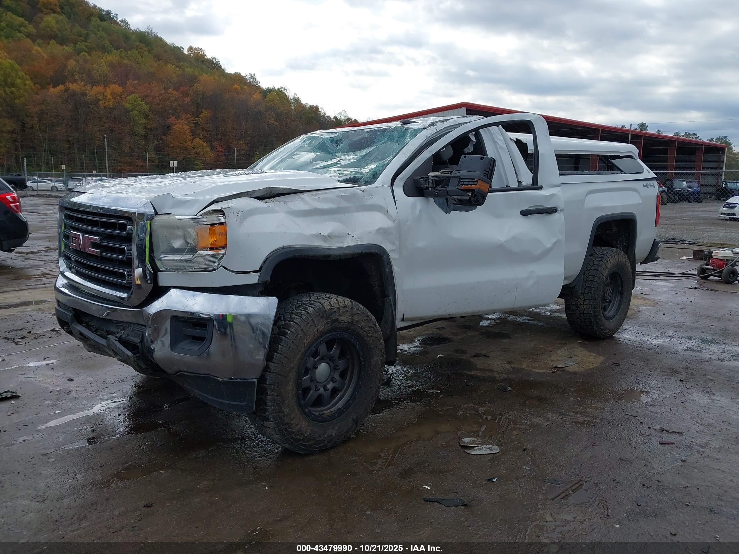 GMC SIERRA image 2