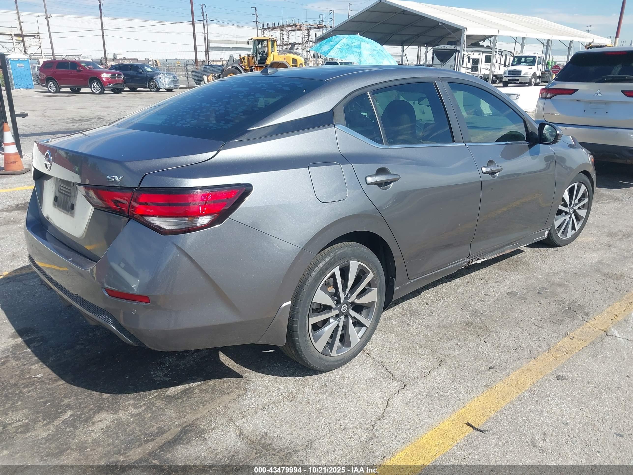 NISSAN SENTRA image 4