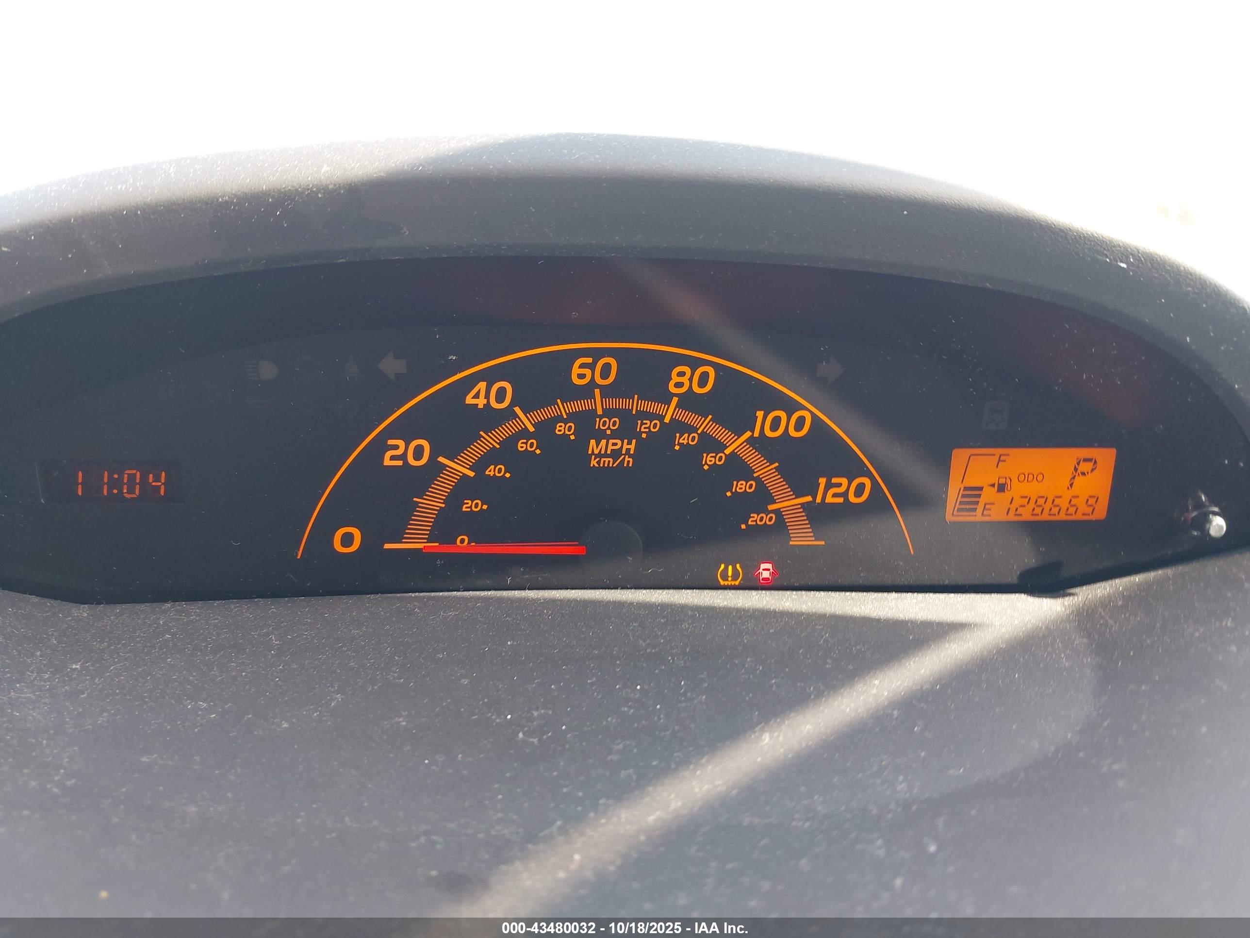 TOYOTA YARIS image 7