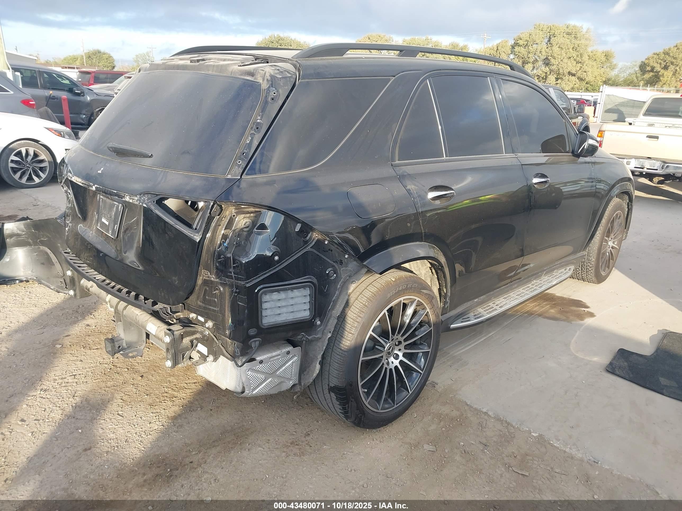 MERCEDES-BENZ GLE image 4