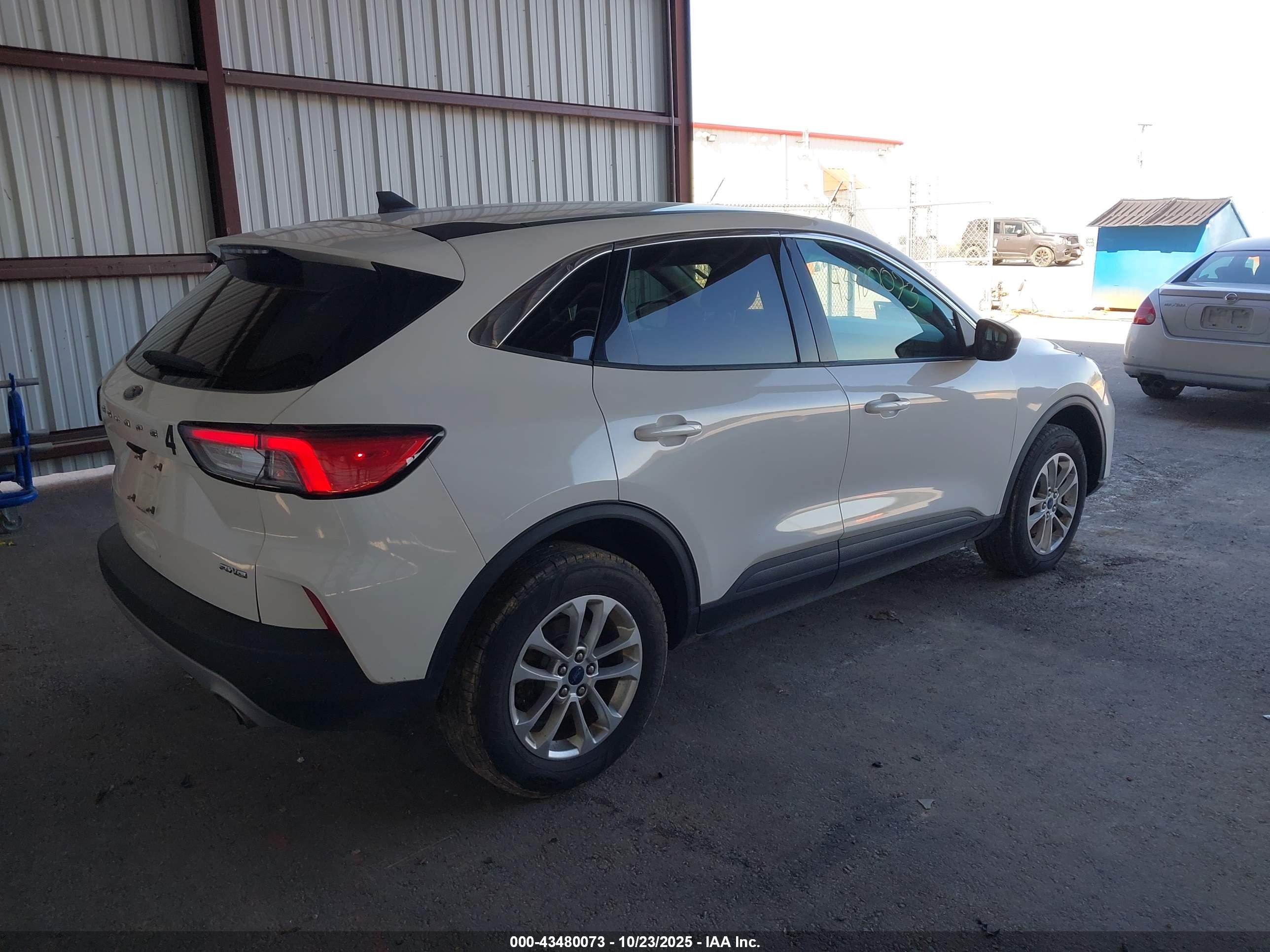 FORD ESCAPE image 4