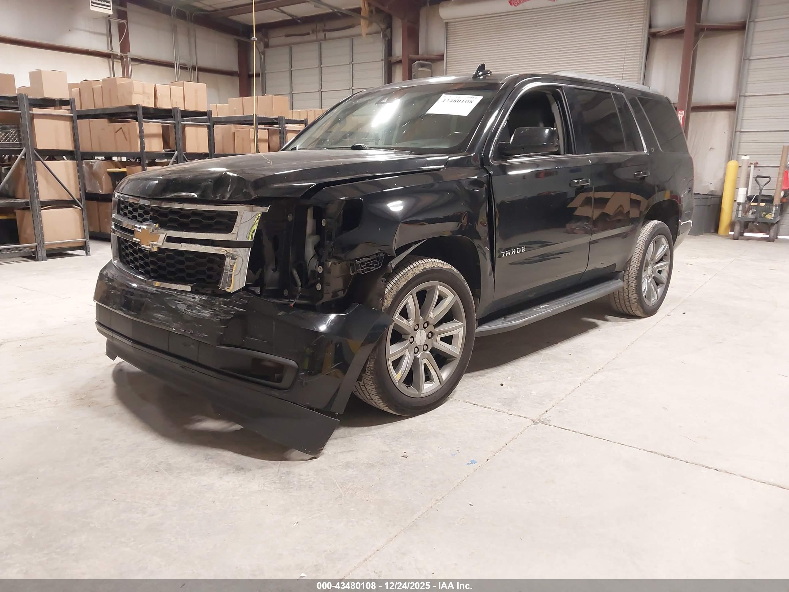 CHEVROLET TAHOE image 2