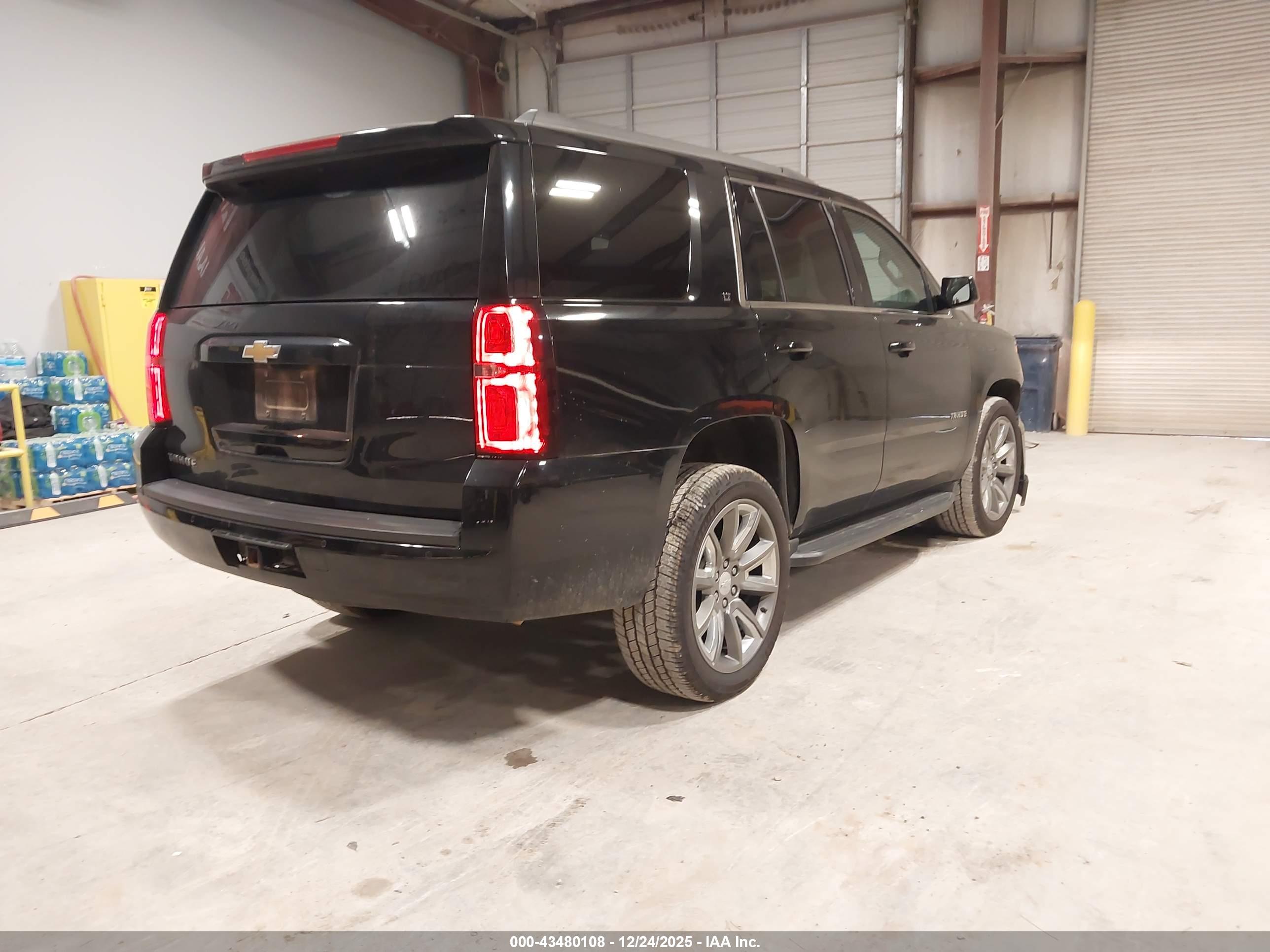 CHEVROLET TAHOE image 4