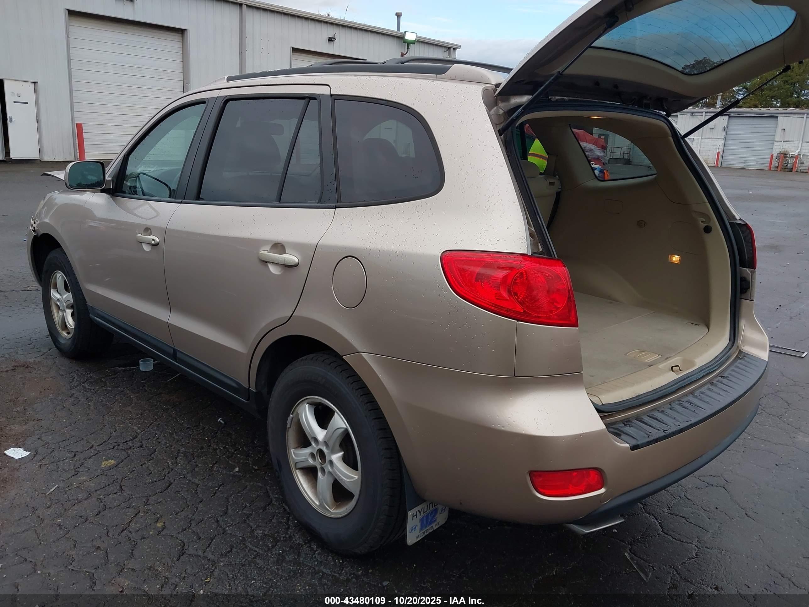 HYUNDAI SANTA image 3
