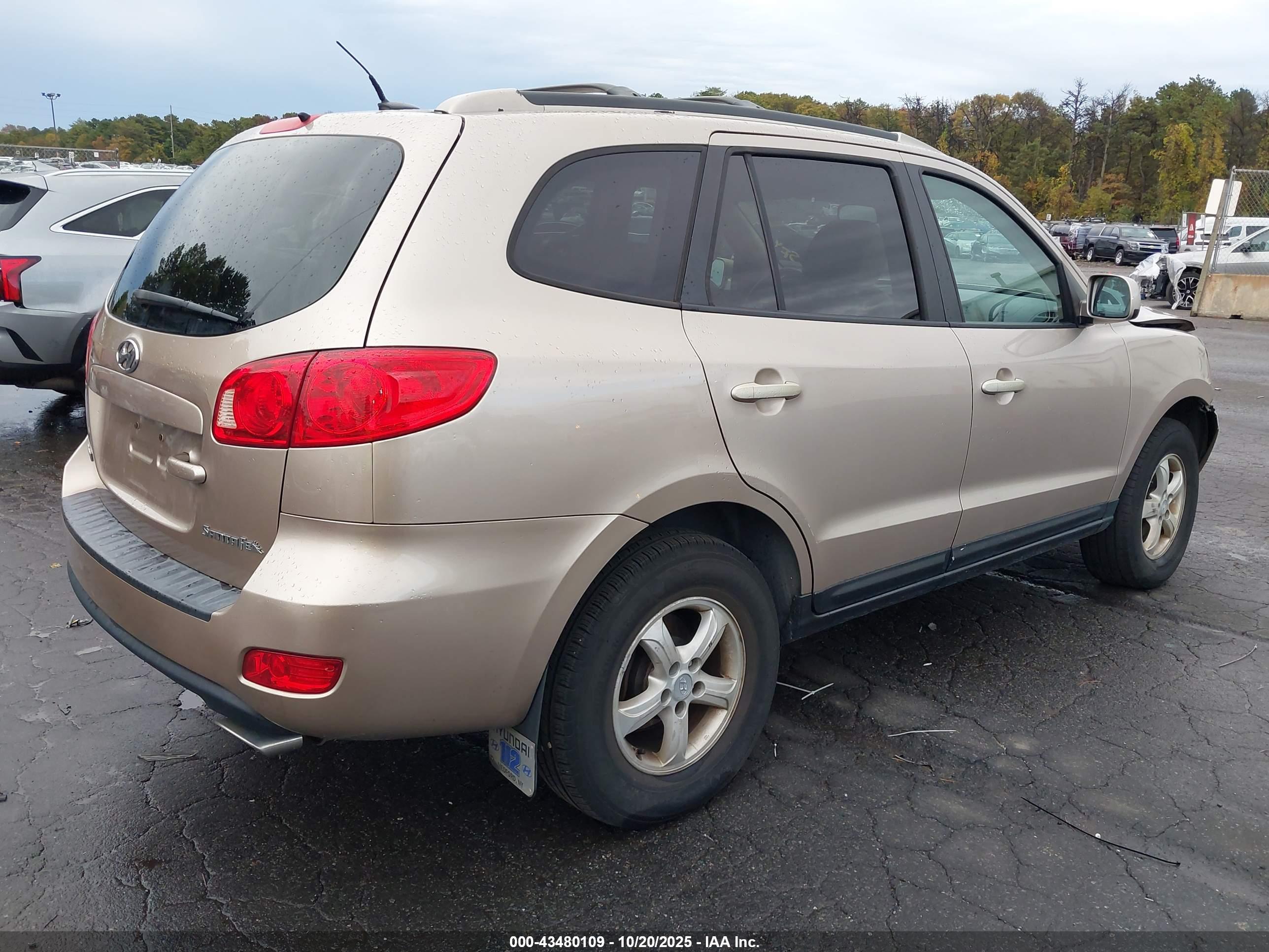 HYUNDAI SANTA image 4