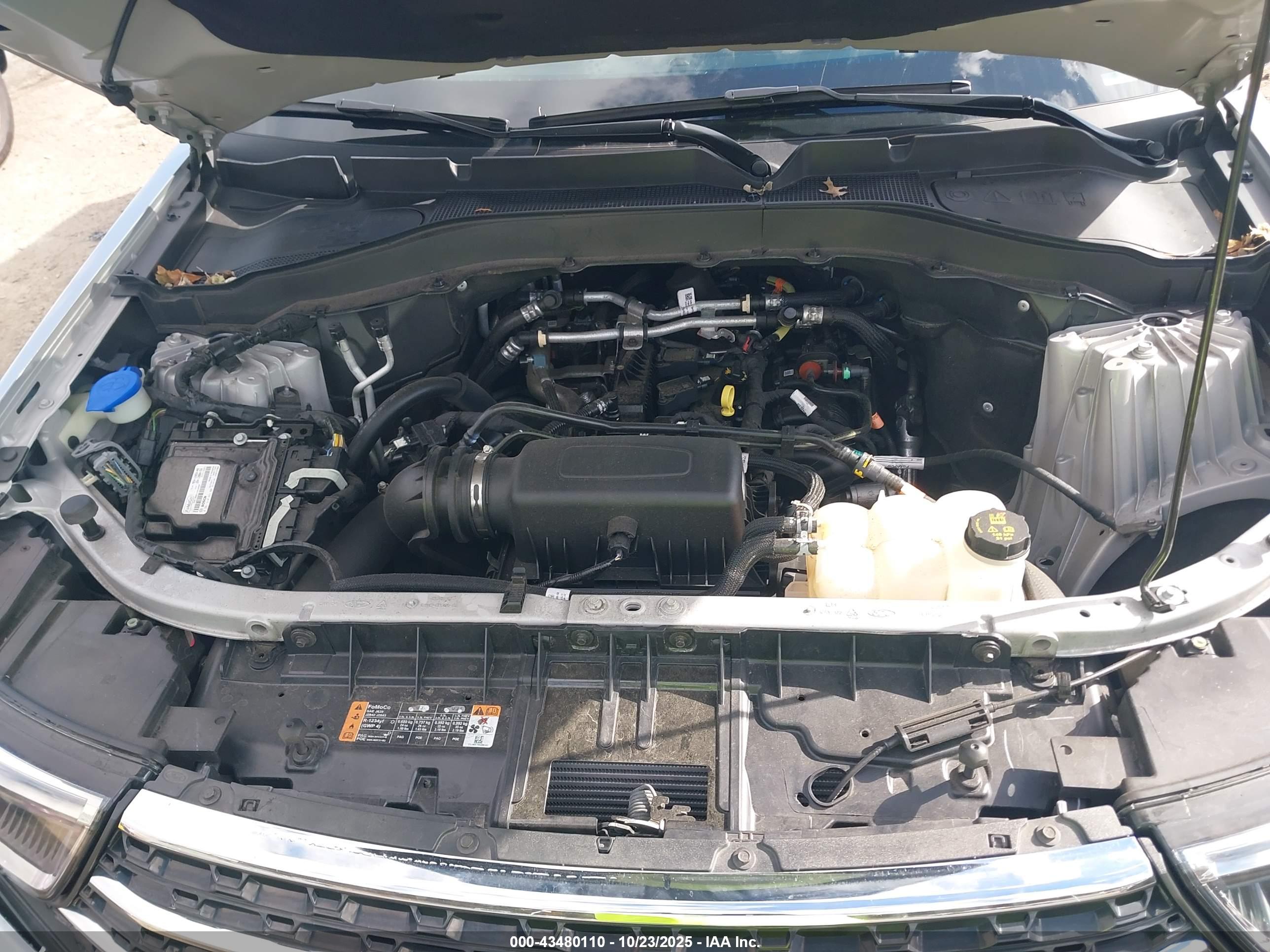 FORD EXPLORER image 10