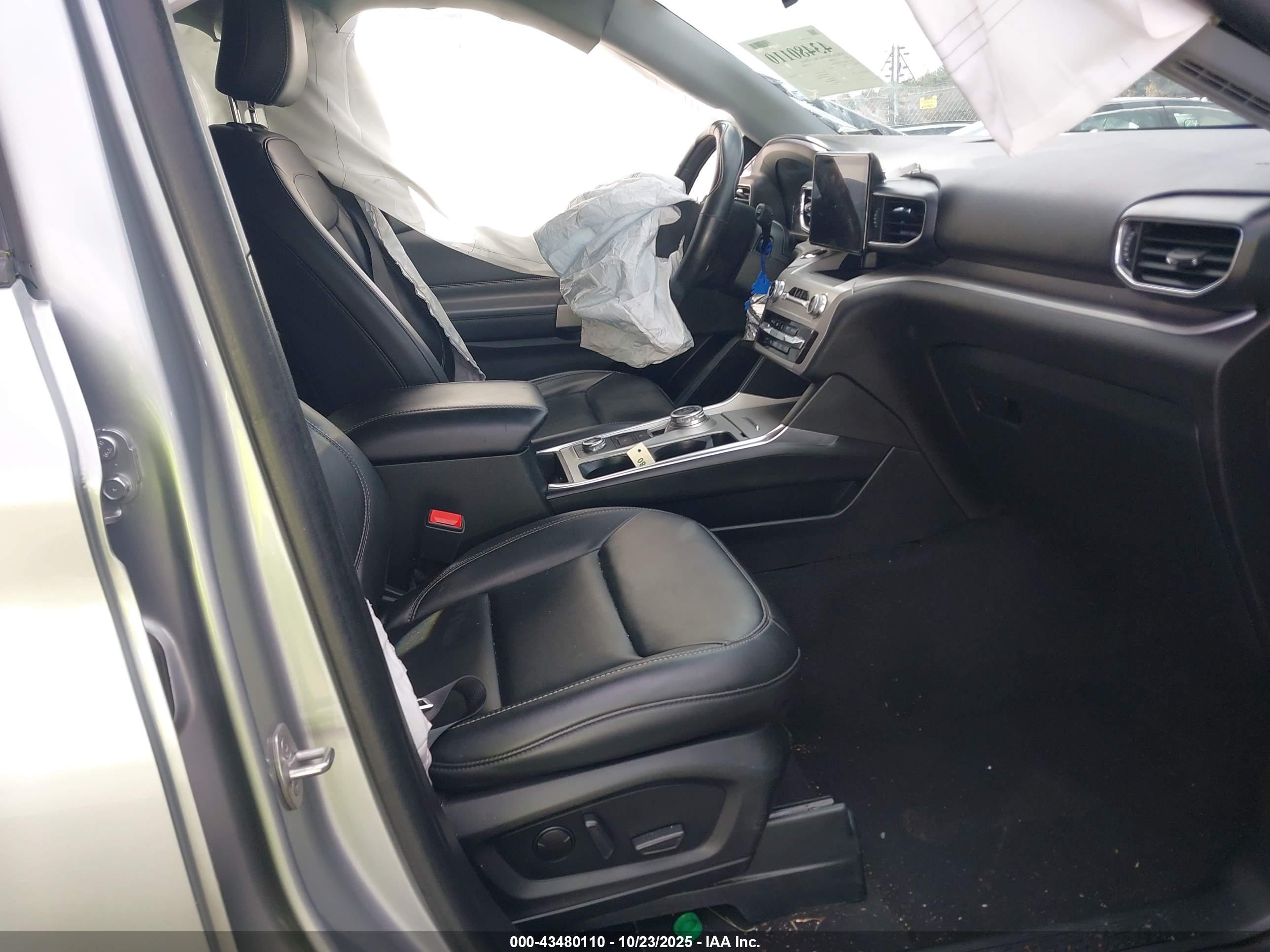 FORD EXPLORER image 5