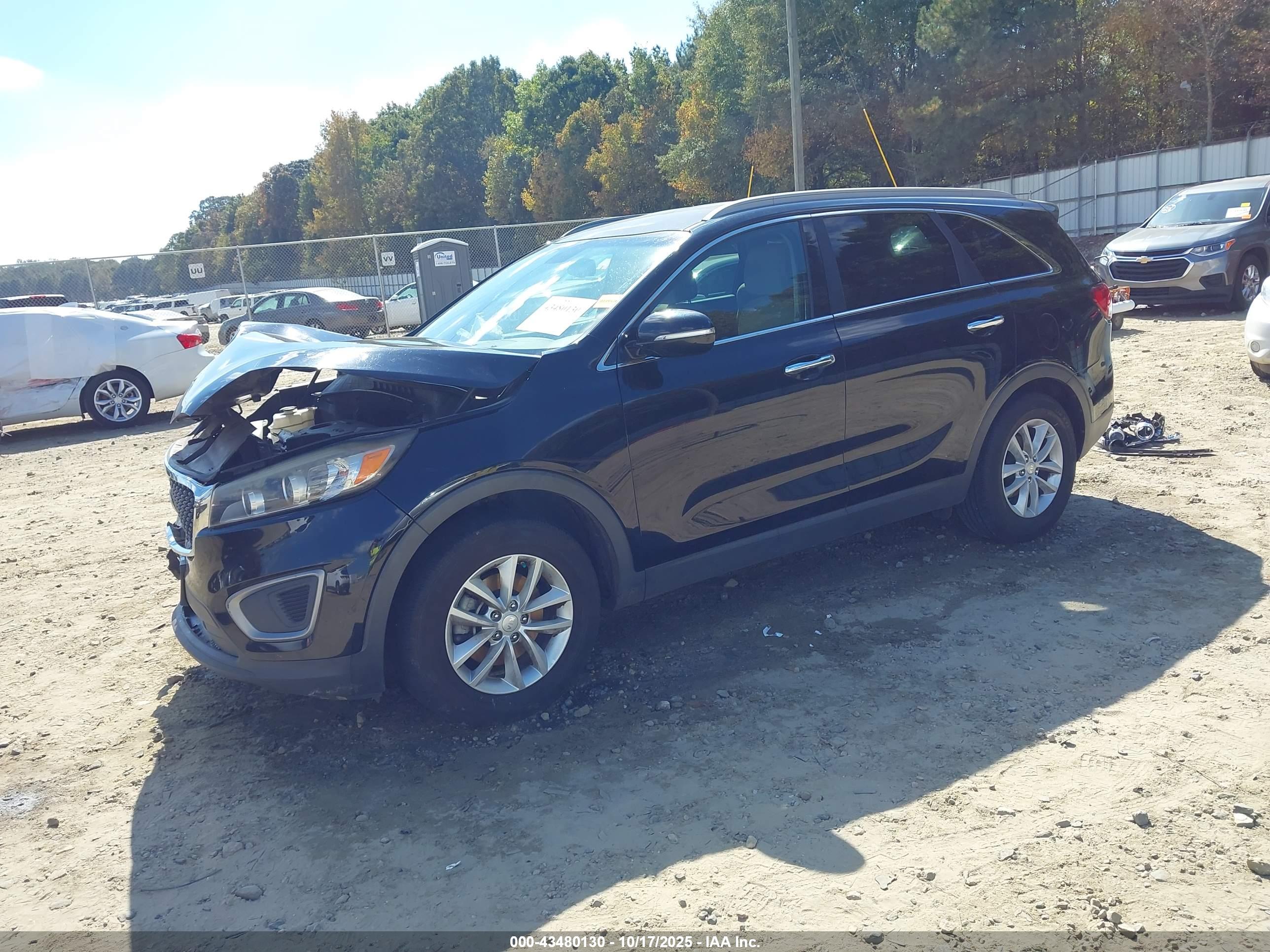 KIA SORENTO image 2