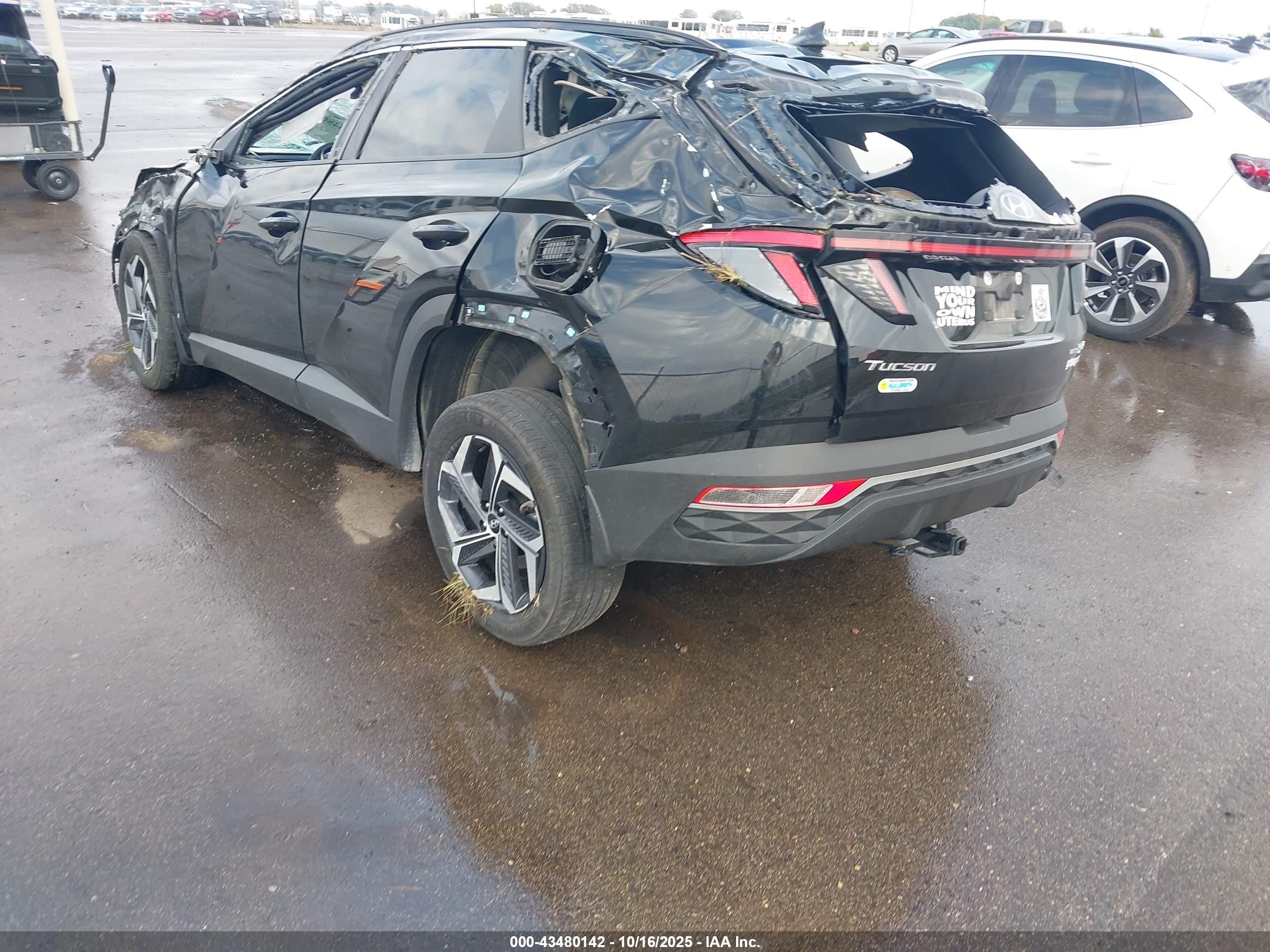 HYUNDAI TUCSON image 3