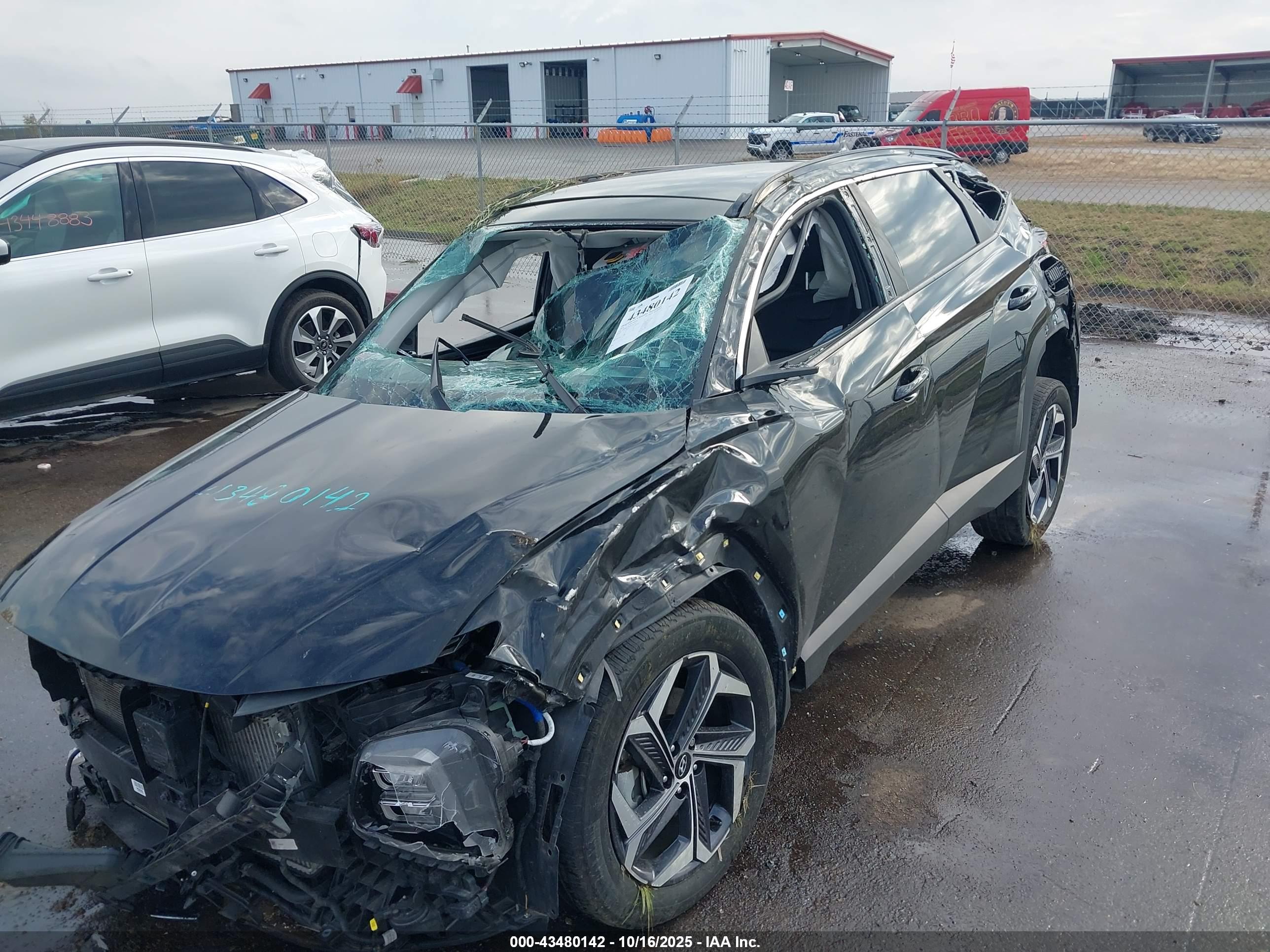 HYUNDAI TUCSON image 6