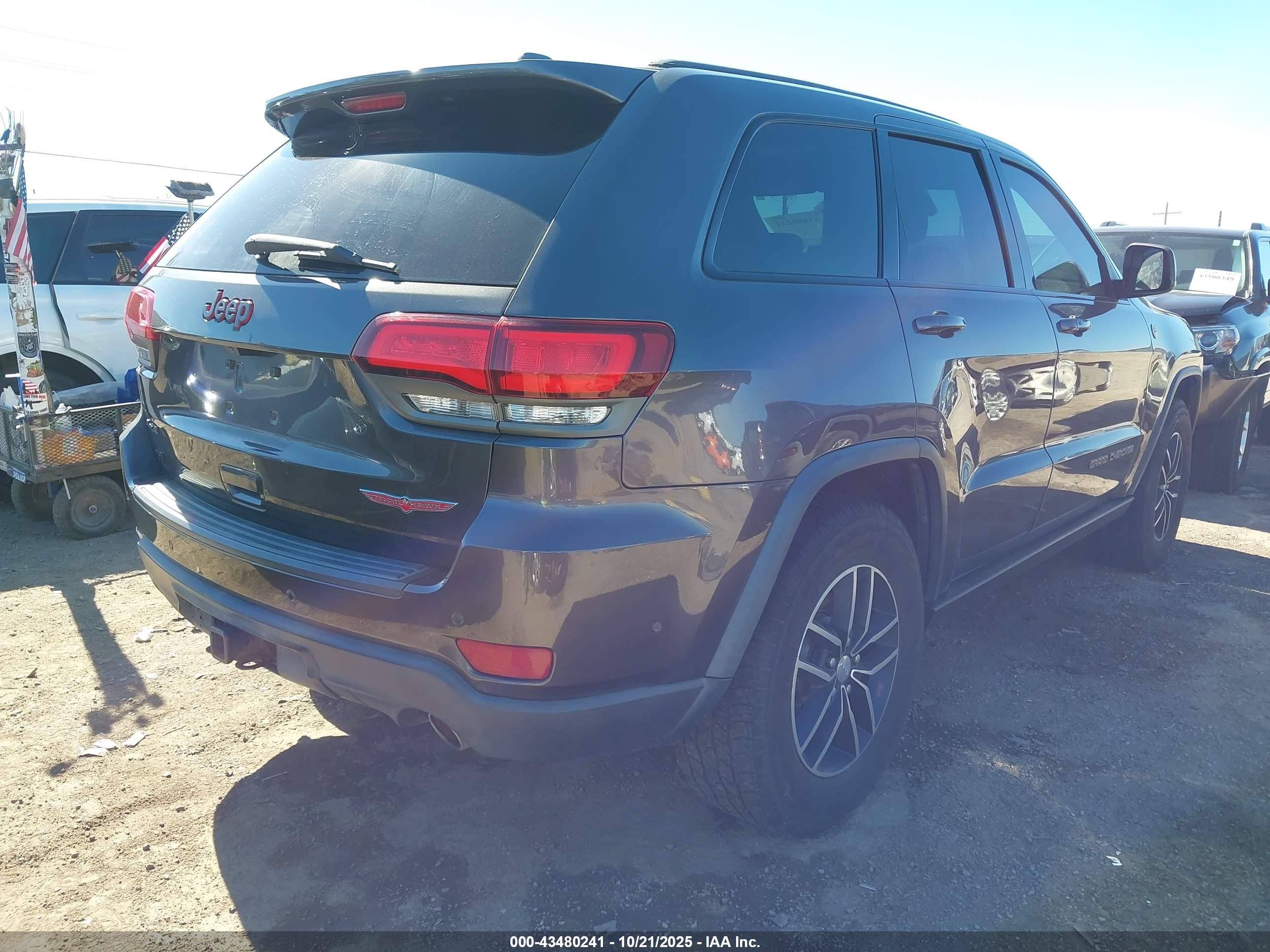 JEEP GRAND image 4