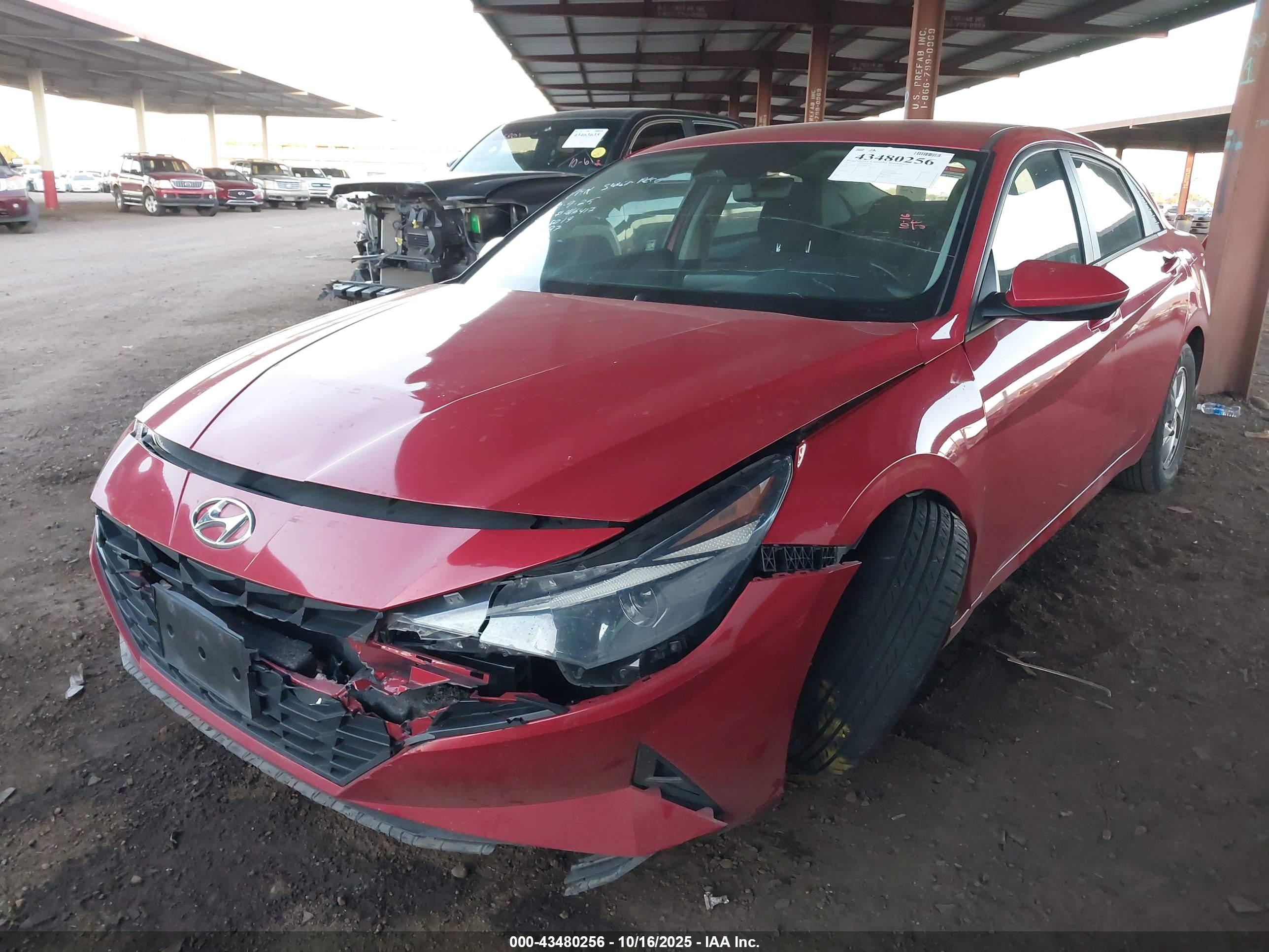 HYUNDAI ELANTRA image 2