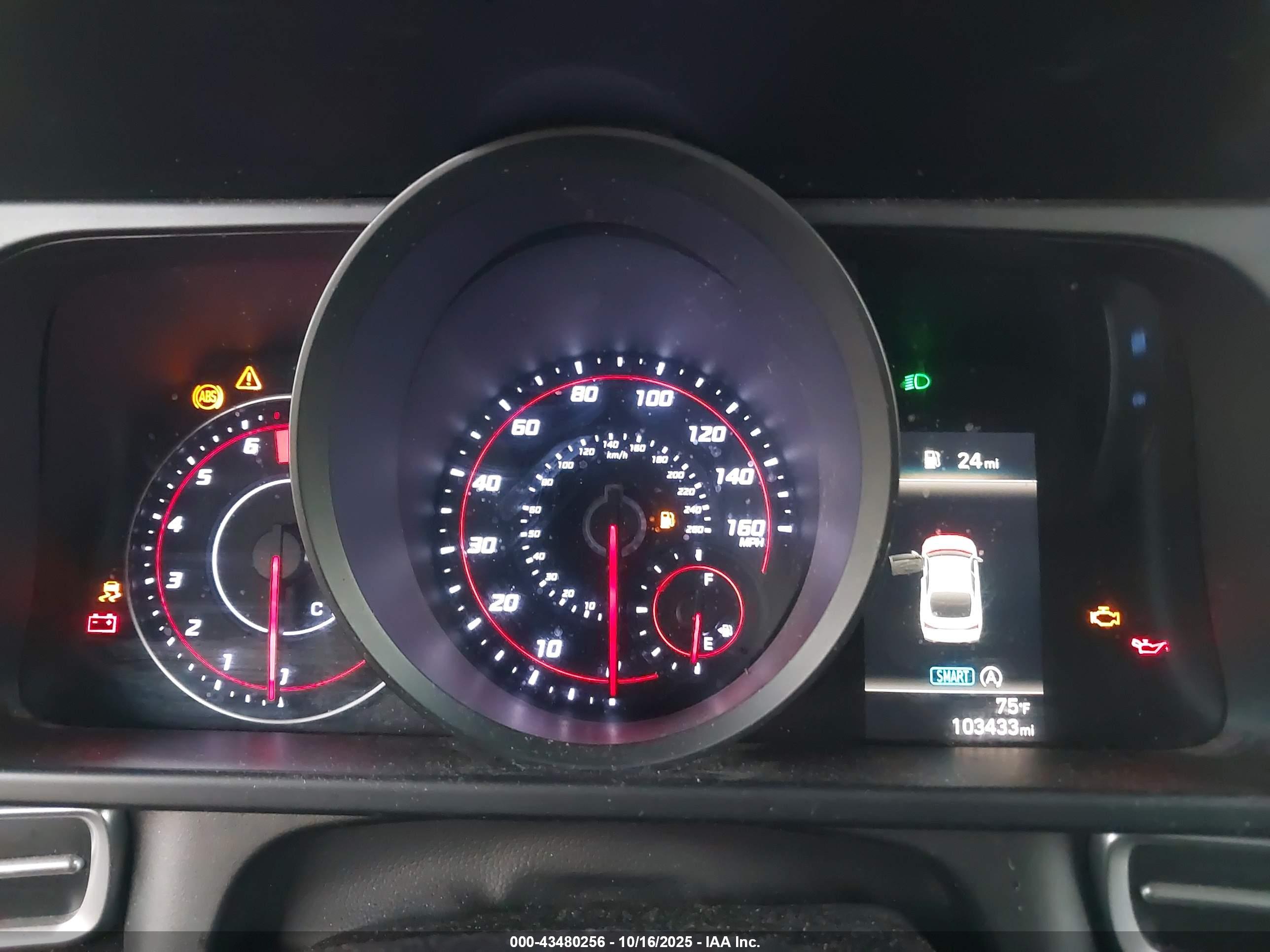 HYUNDAI ELANTRA image 7