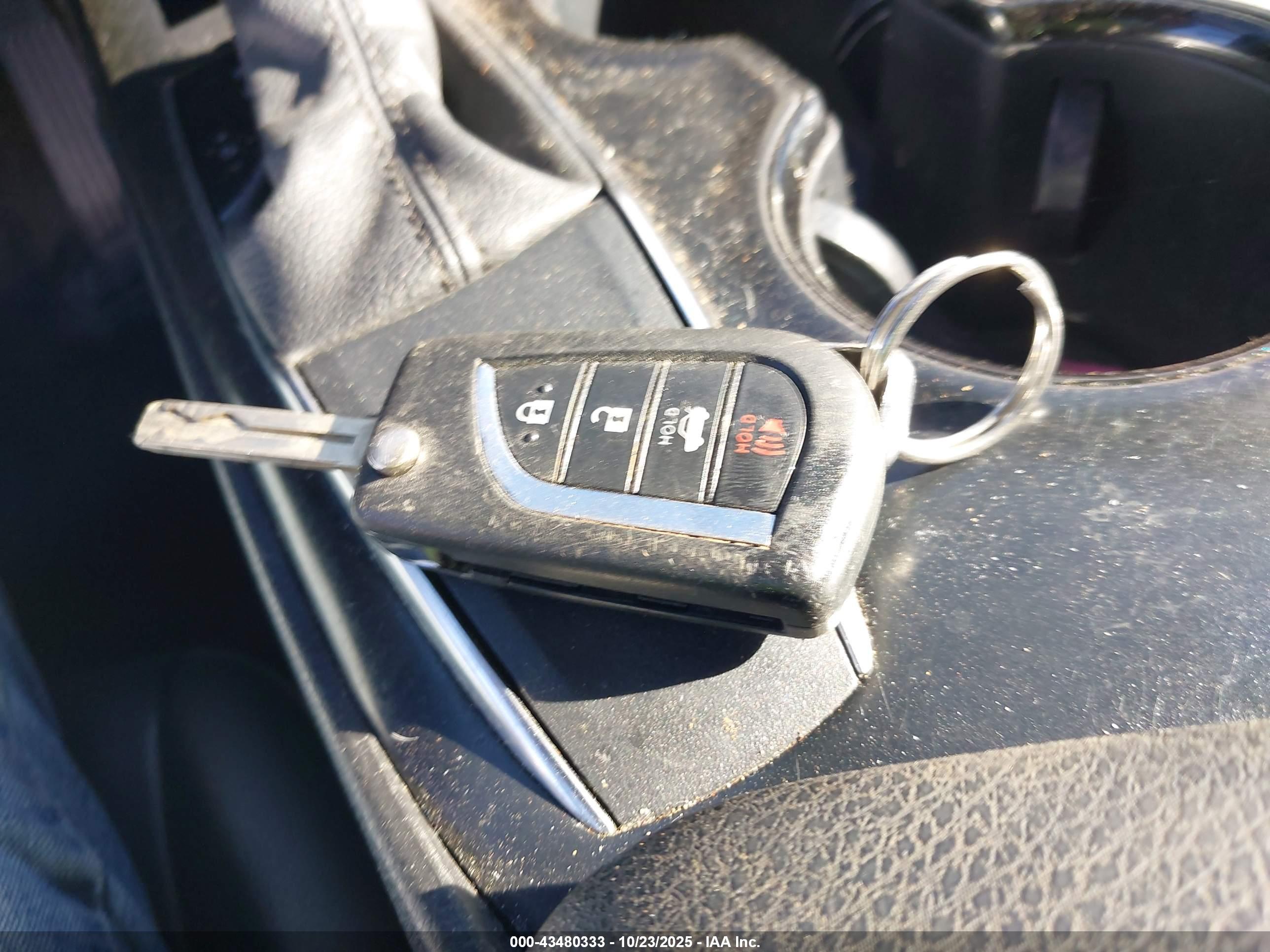 TOYOTA CAMRY image 11