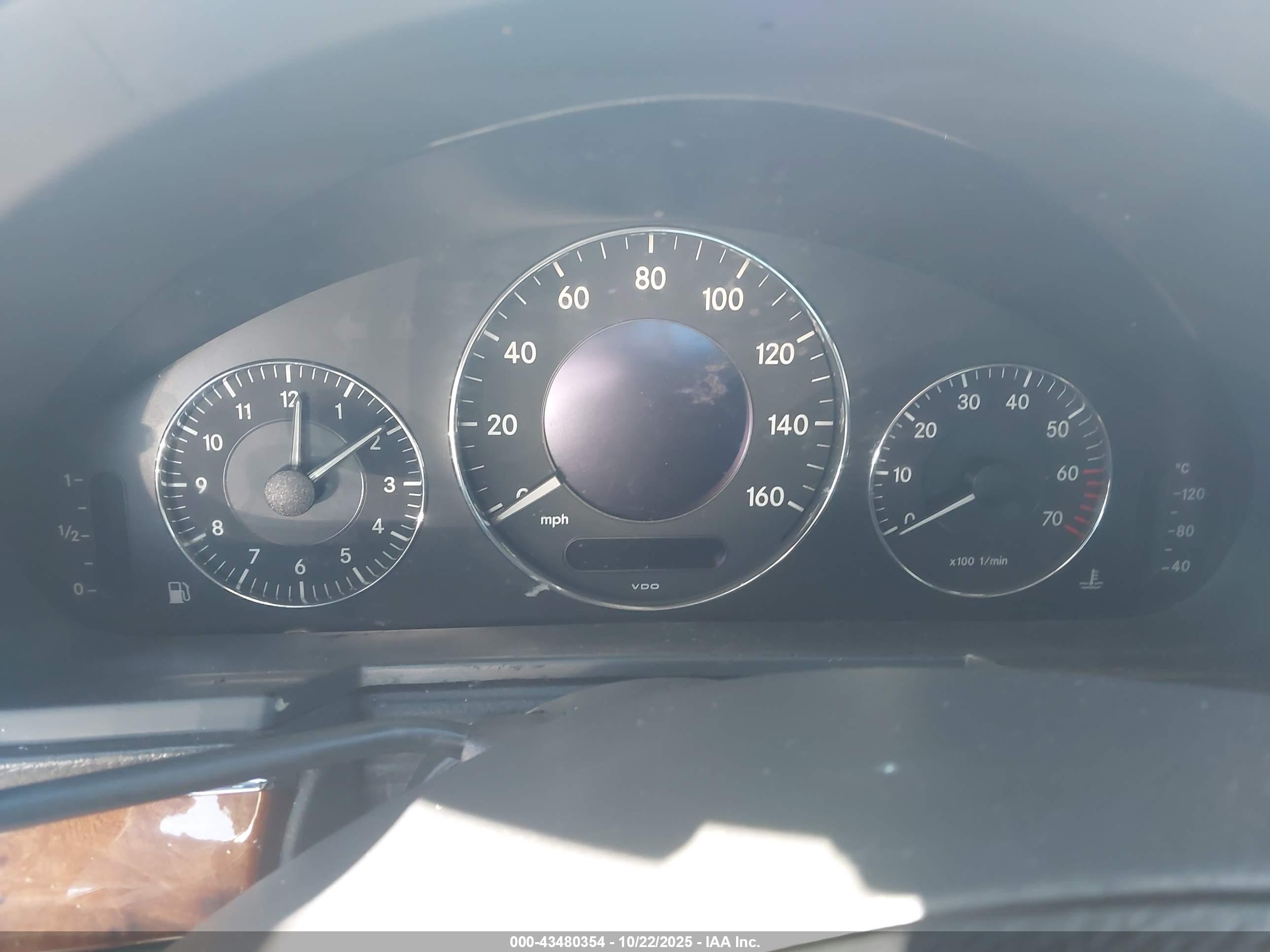 MERCEDES-BENZ E image 7