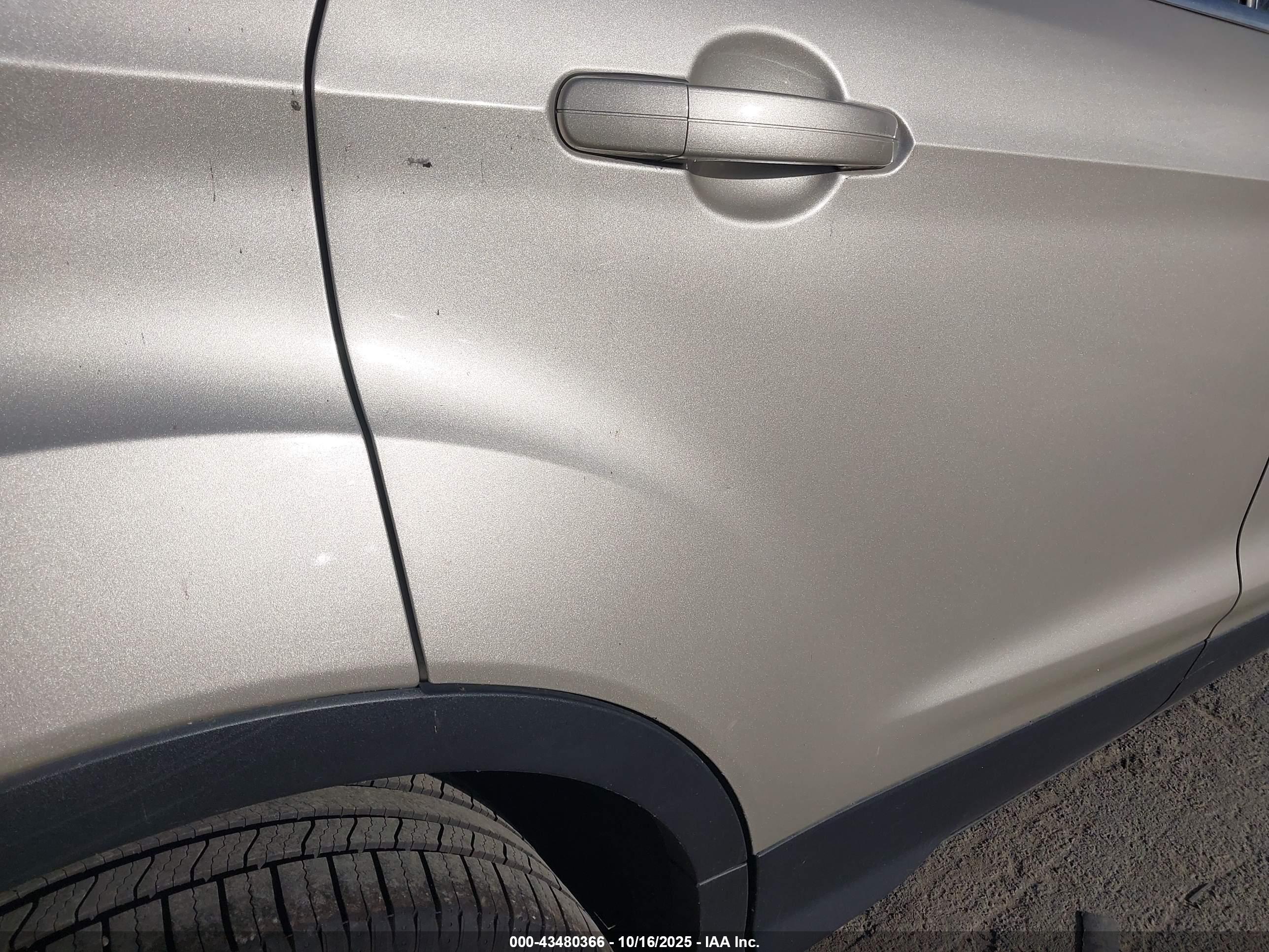 FORD ESCAPE image 6