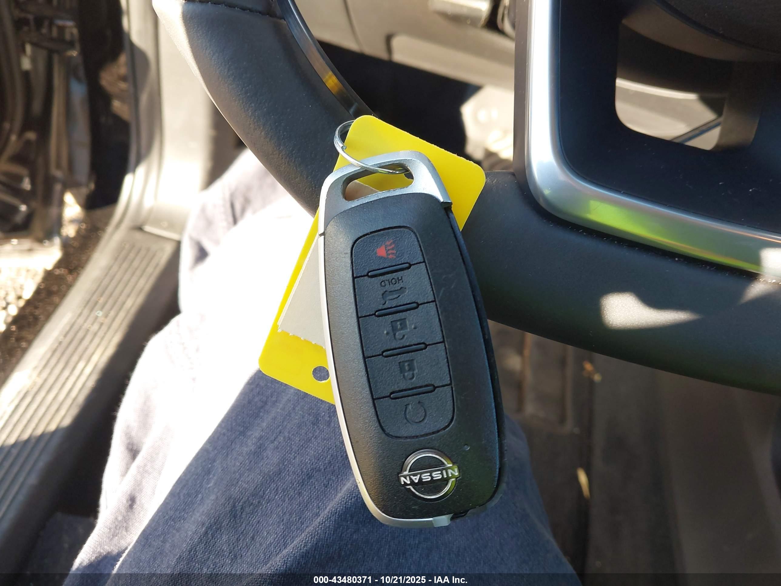 NISSAN ROGUE image 11