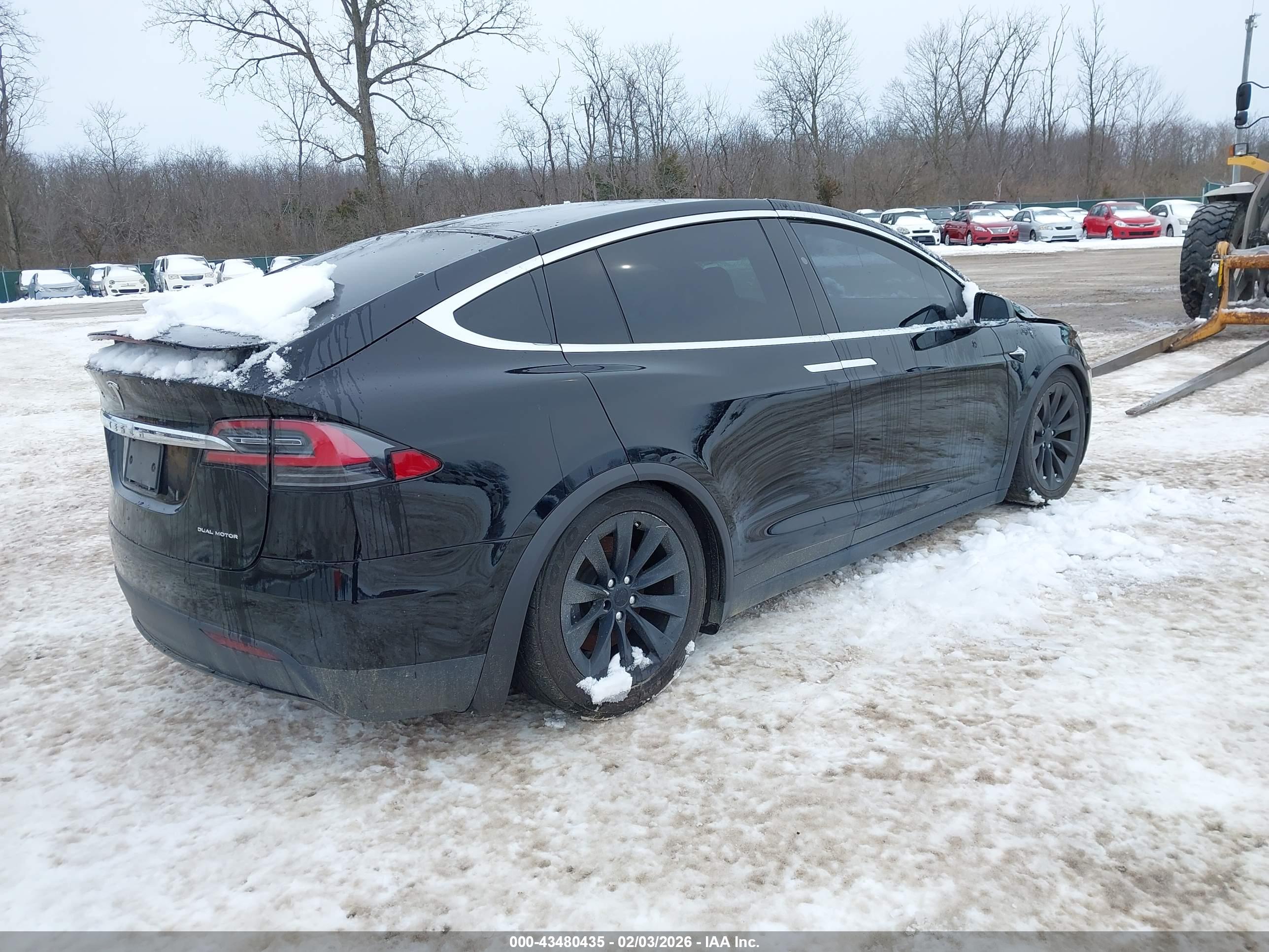 TESLA MODEL image 4