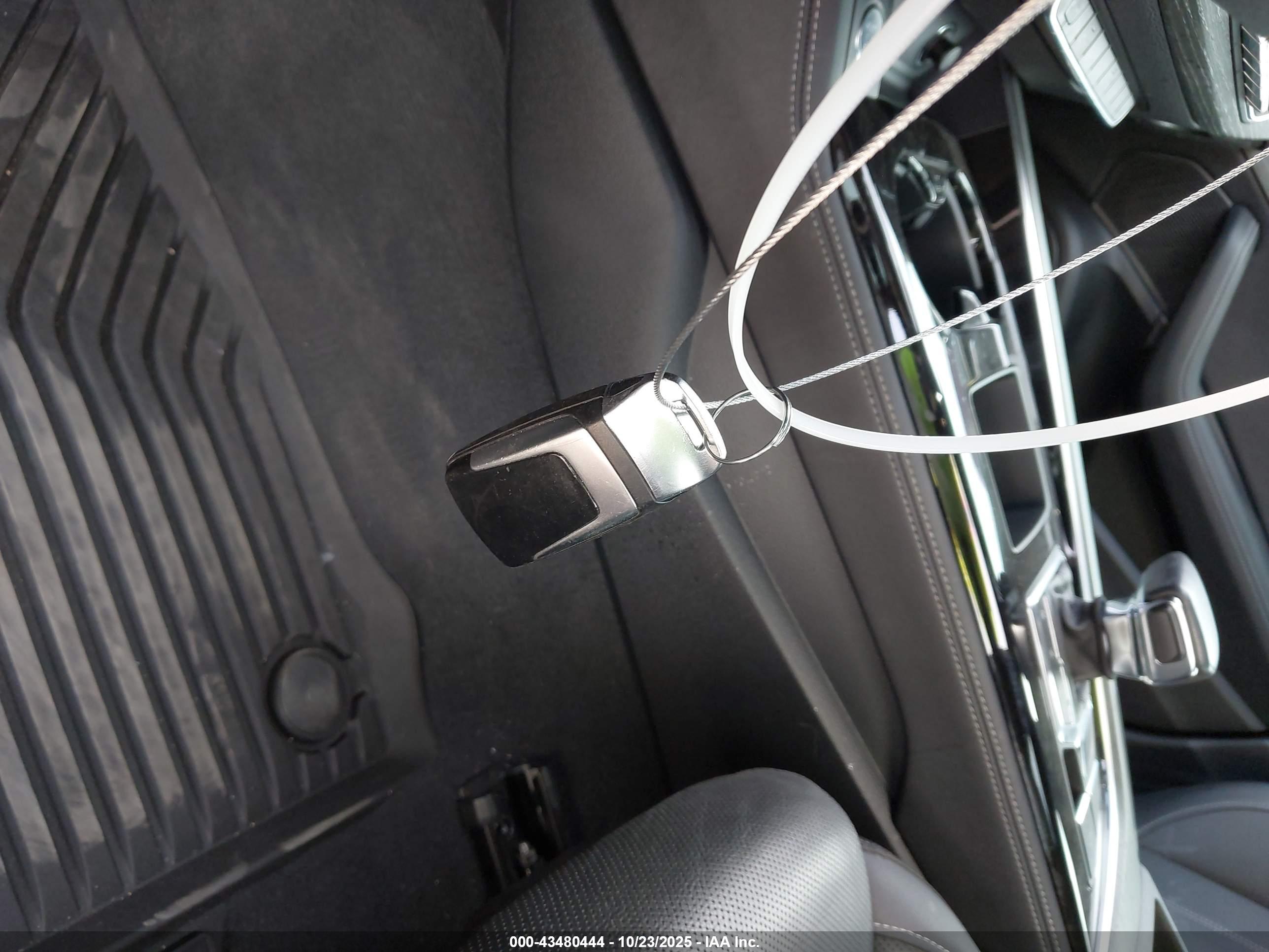 AUDI A4 image 11