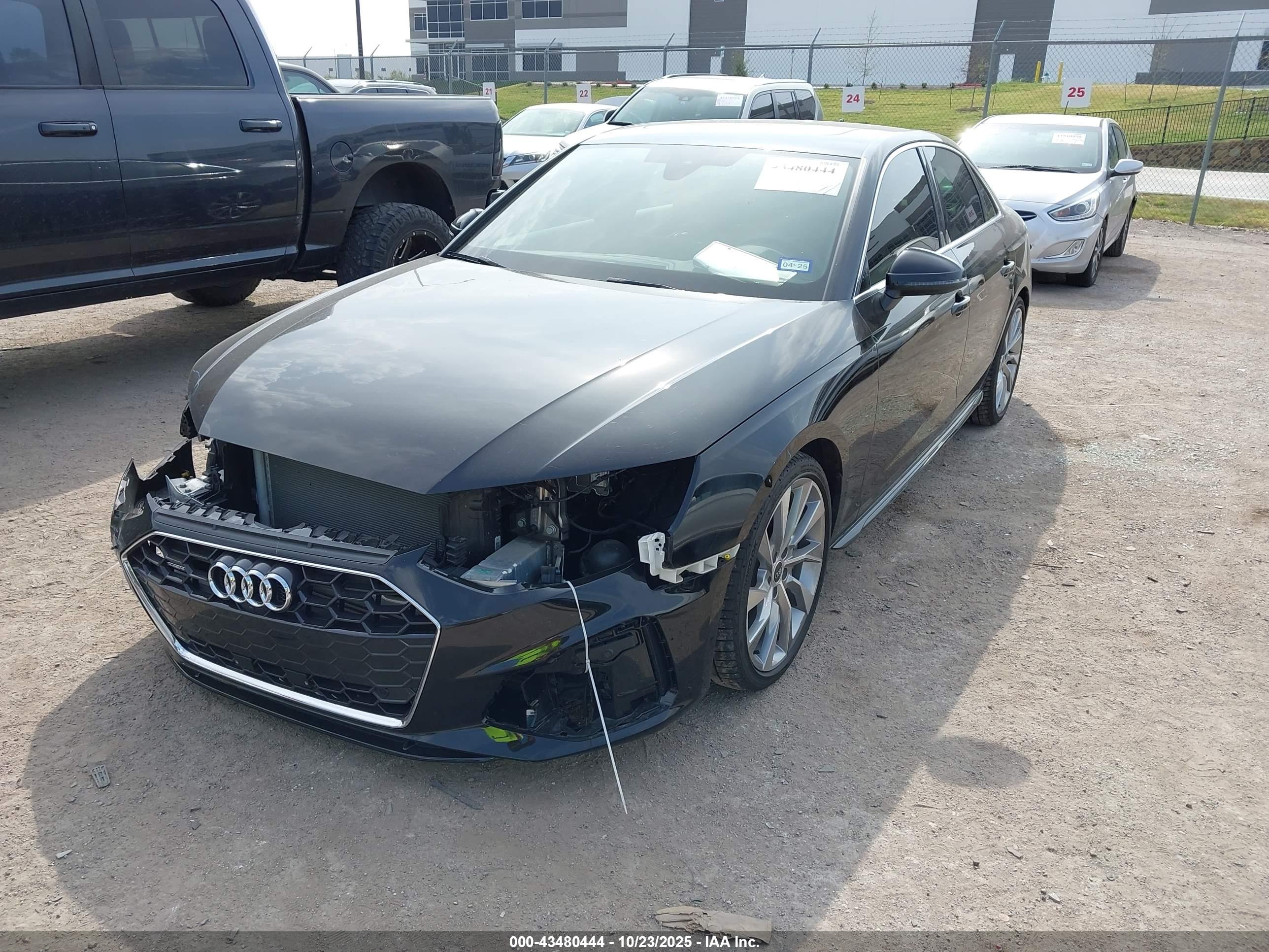 AUDI A4 image 2