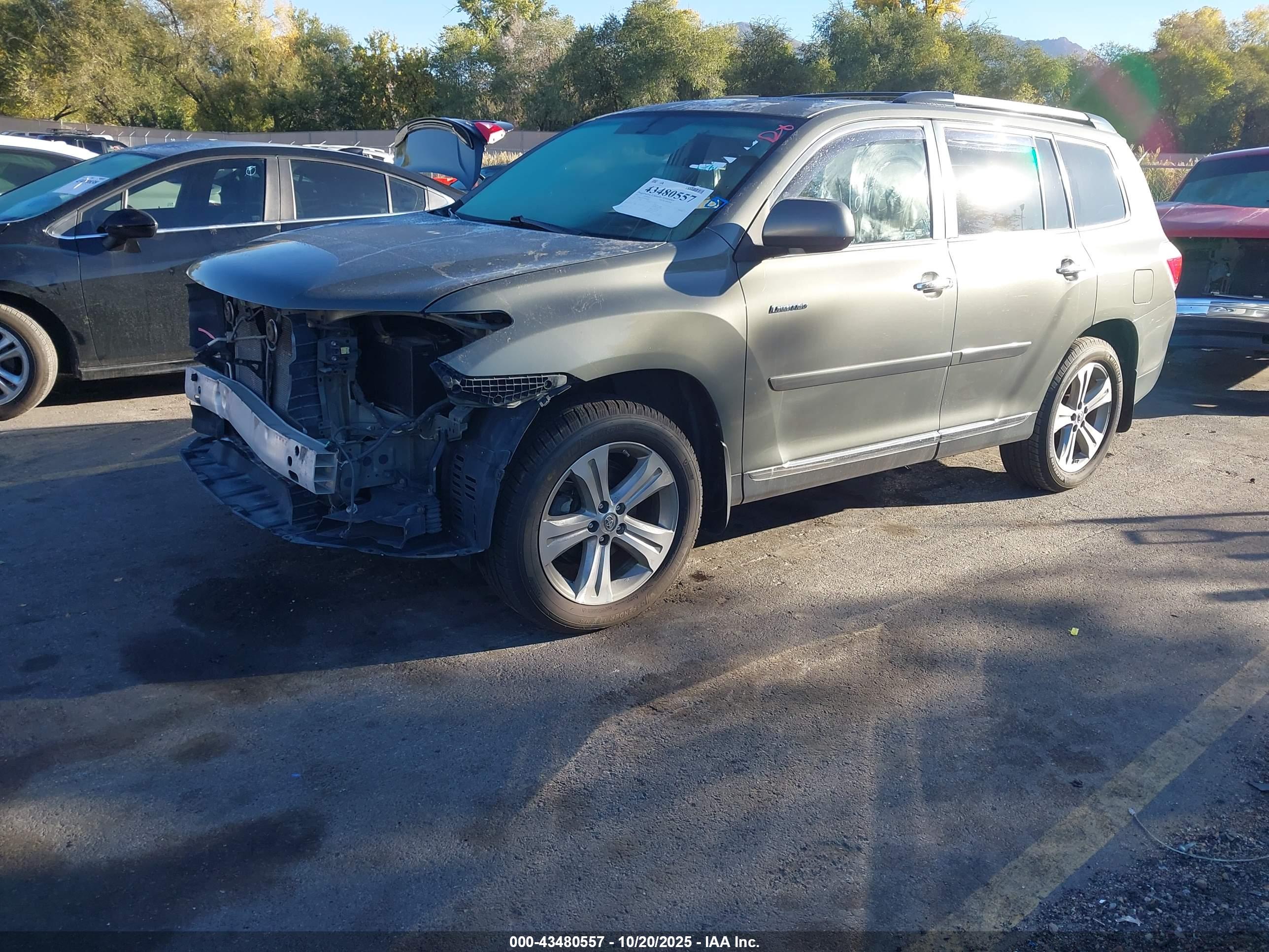 TOYOTA HIGHLANDER image 2