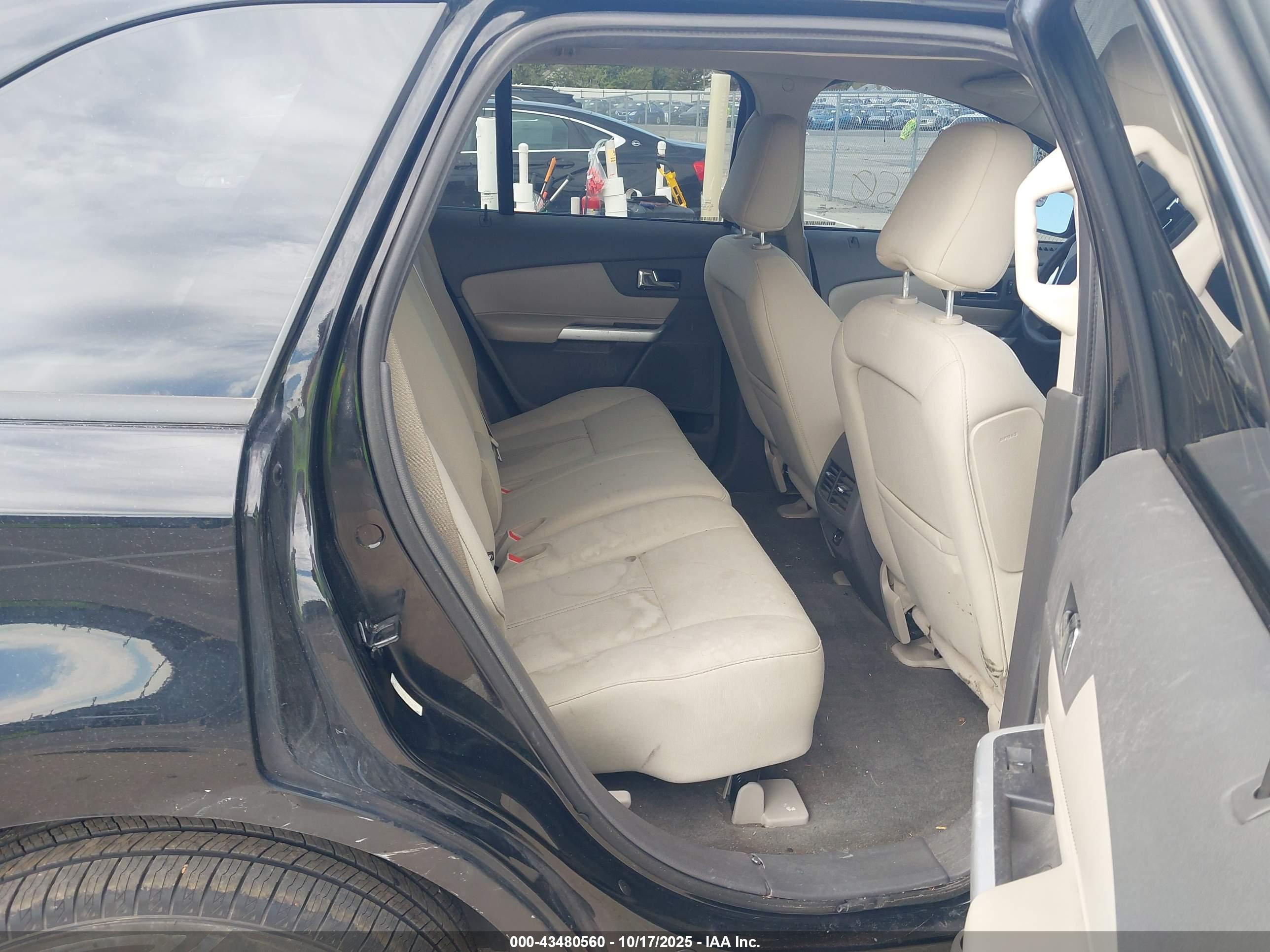 FORD EDGE image 8
