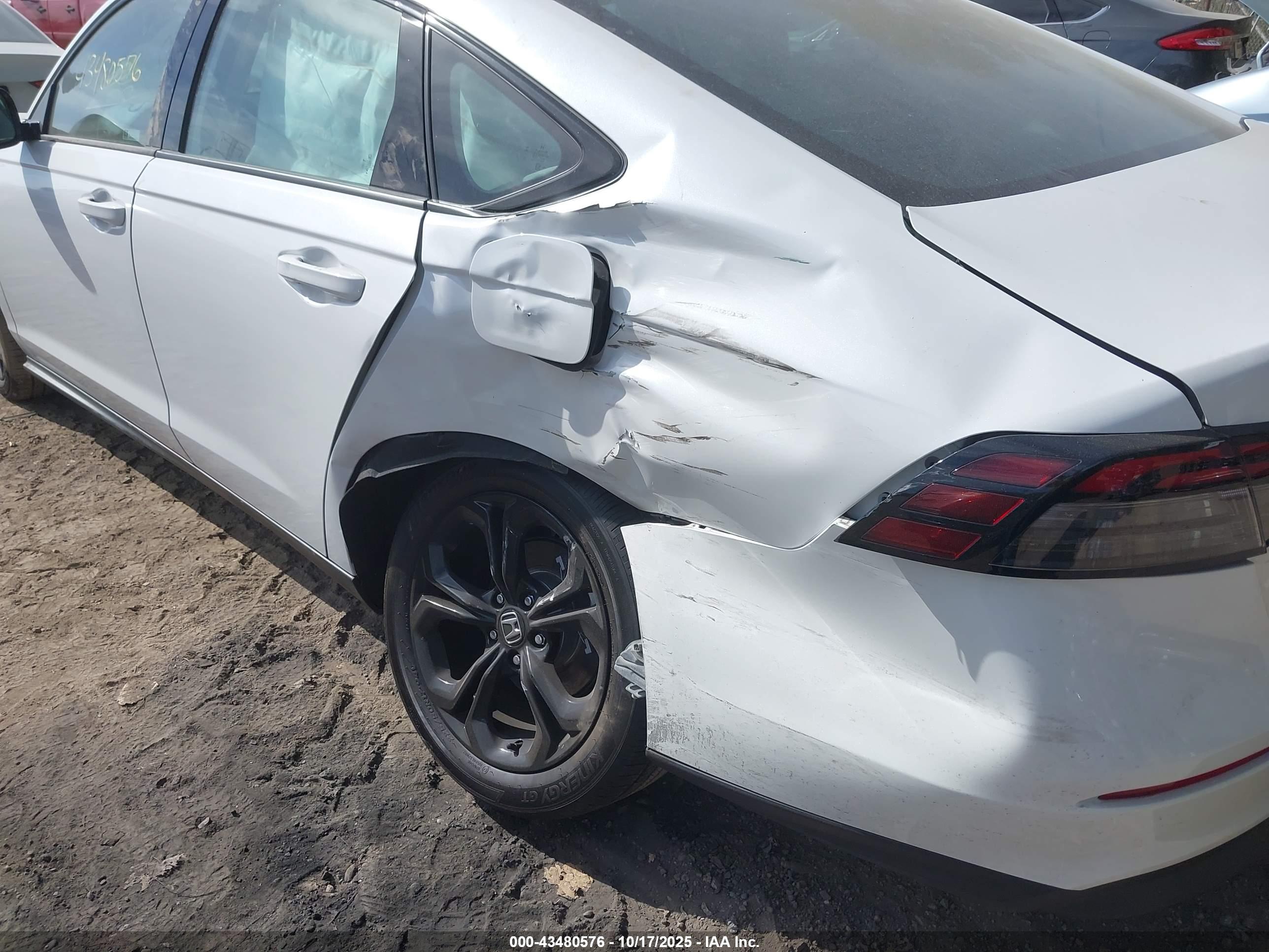 HONDA ACCORD image 6