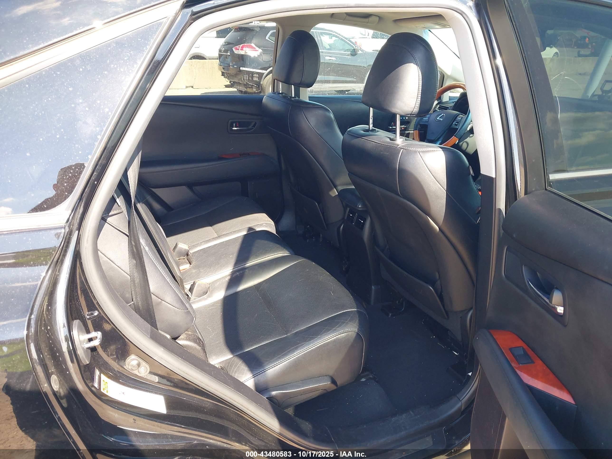 LEXUS RX image 8