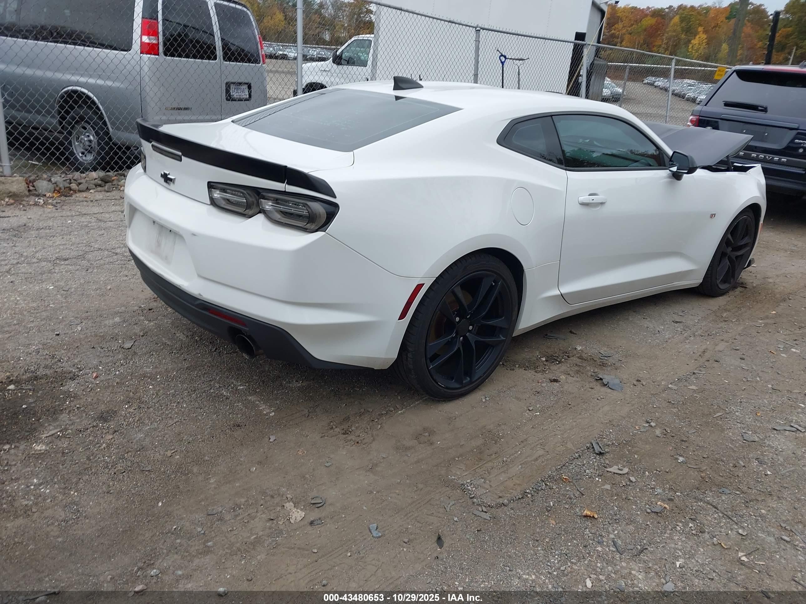 CHEVROLET CAMARO image 4