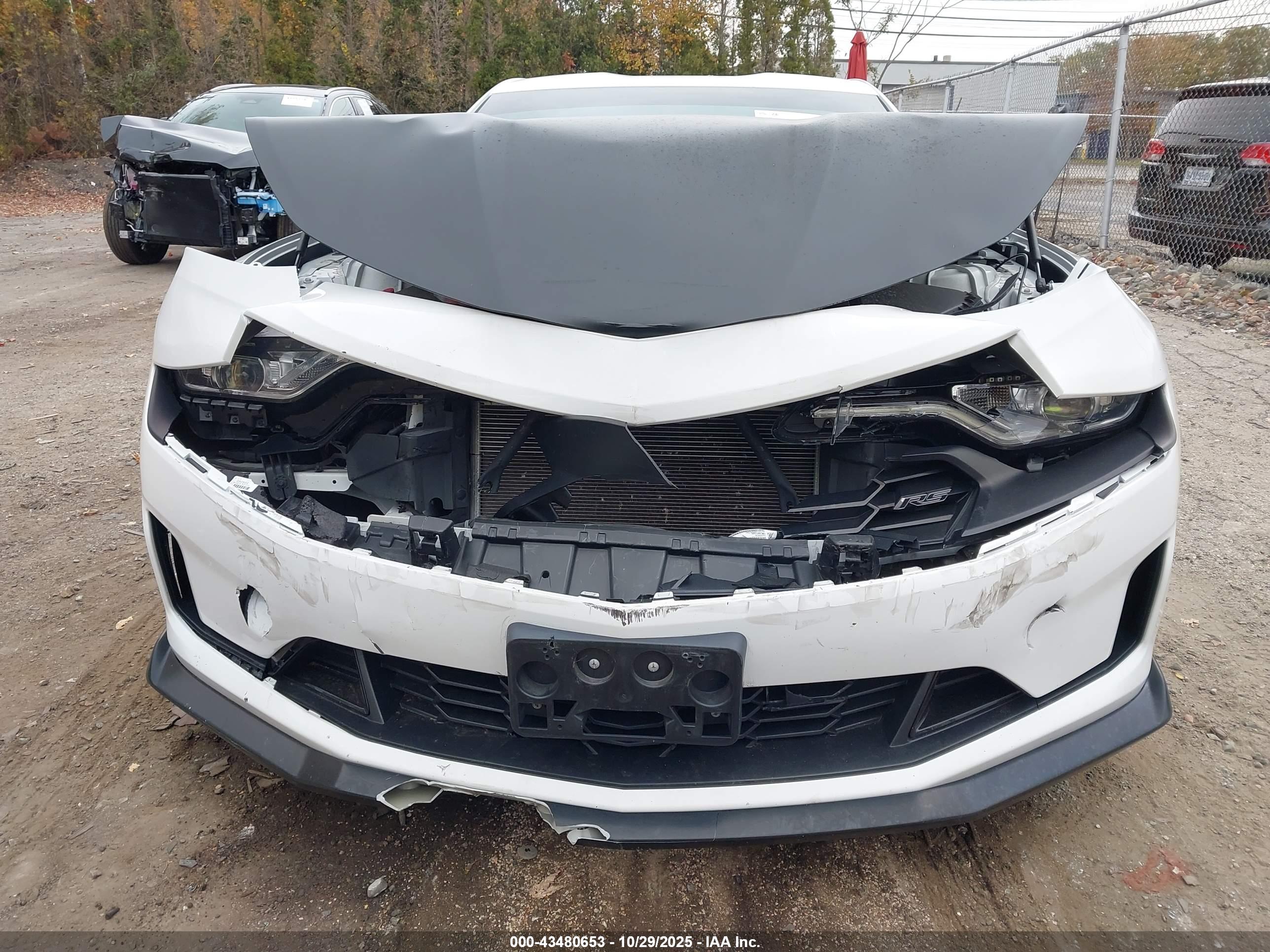 CHEVROLET CAMARO image 6