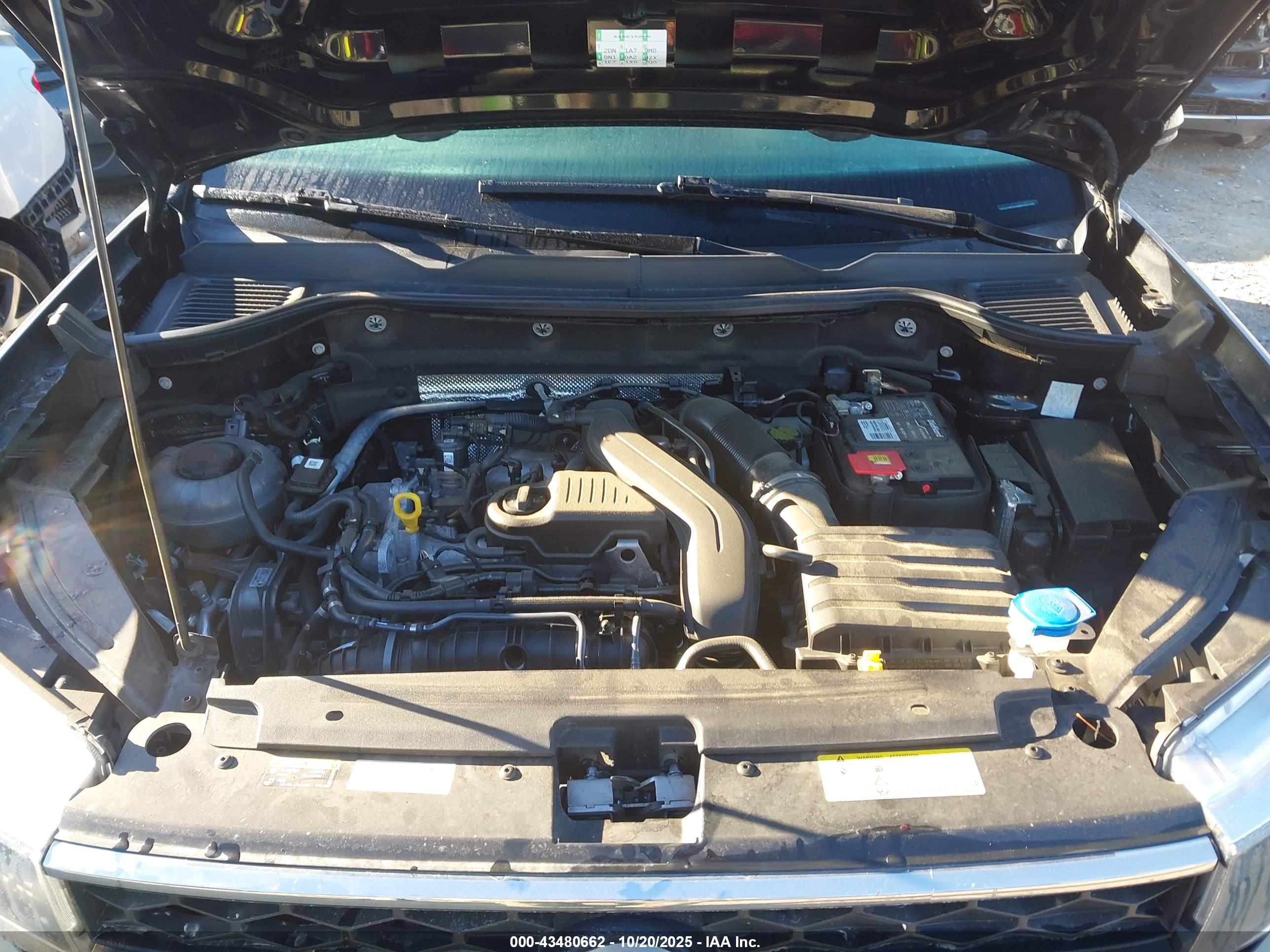 VOLKSWAGEN TAOS image 10