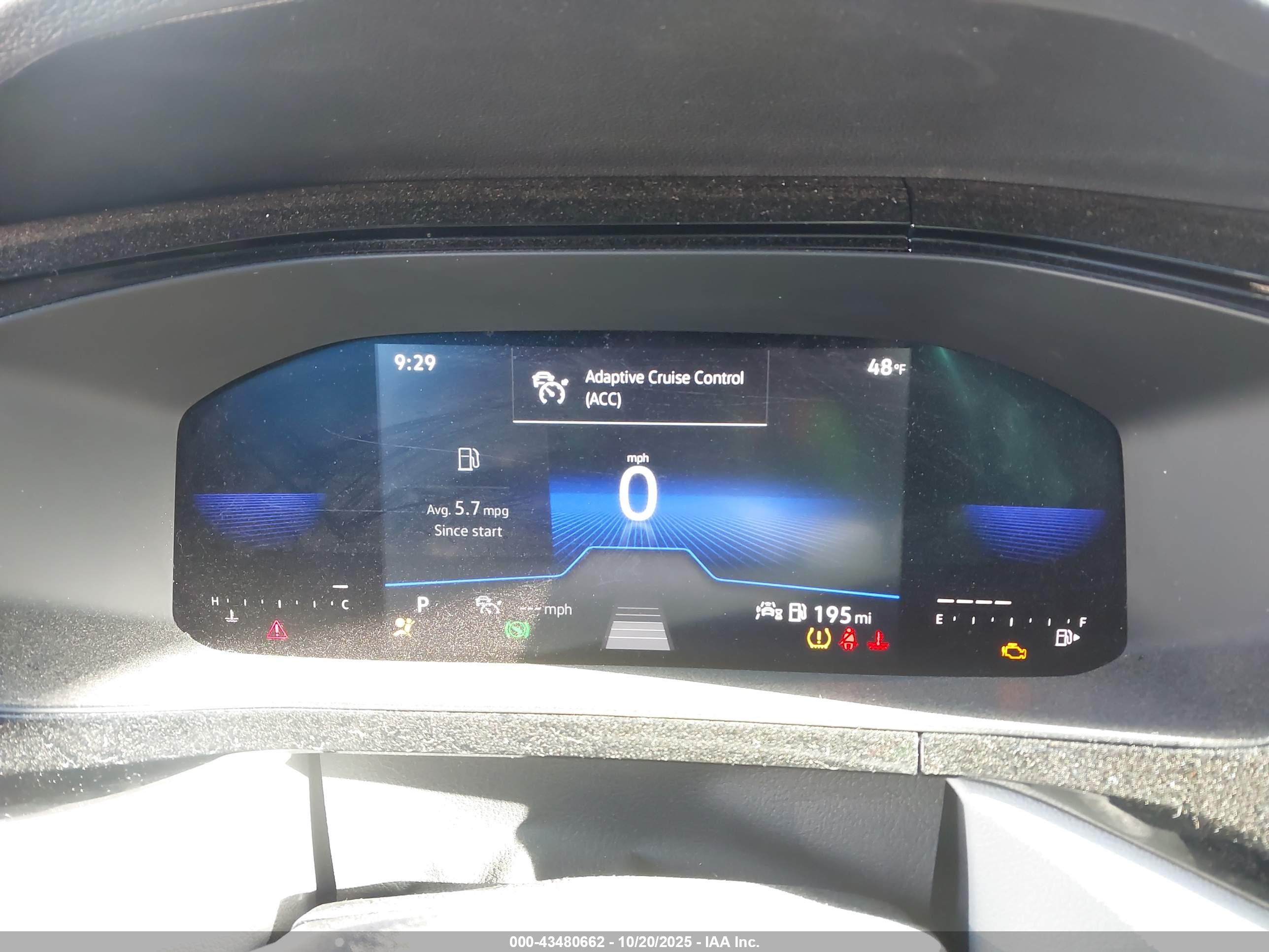 VOLKSWAGEN TAOS image 7