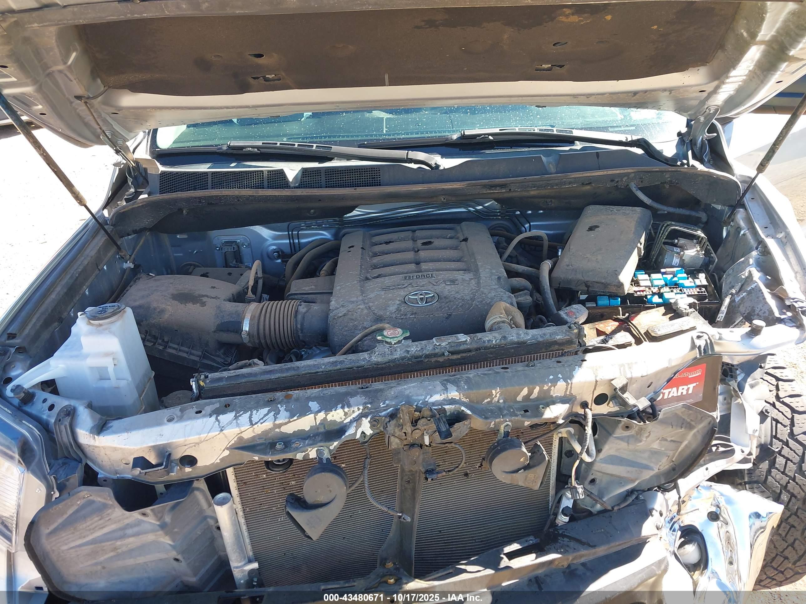 TOYOTA TUNDRA image 10