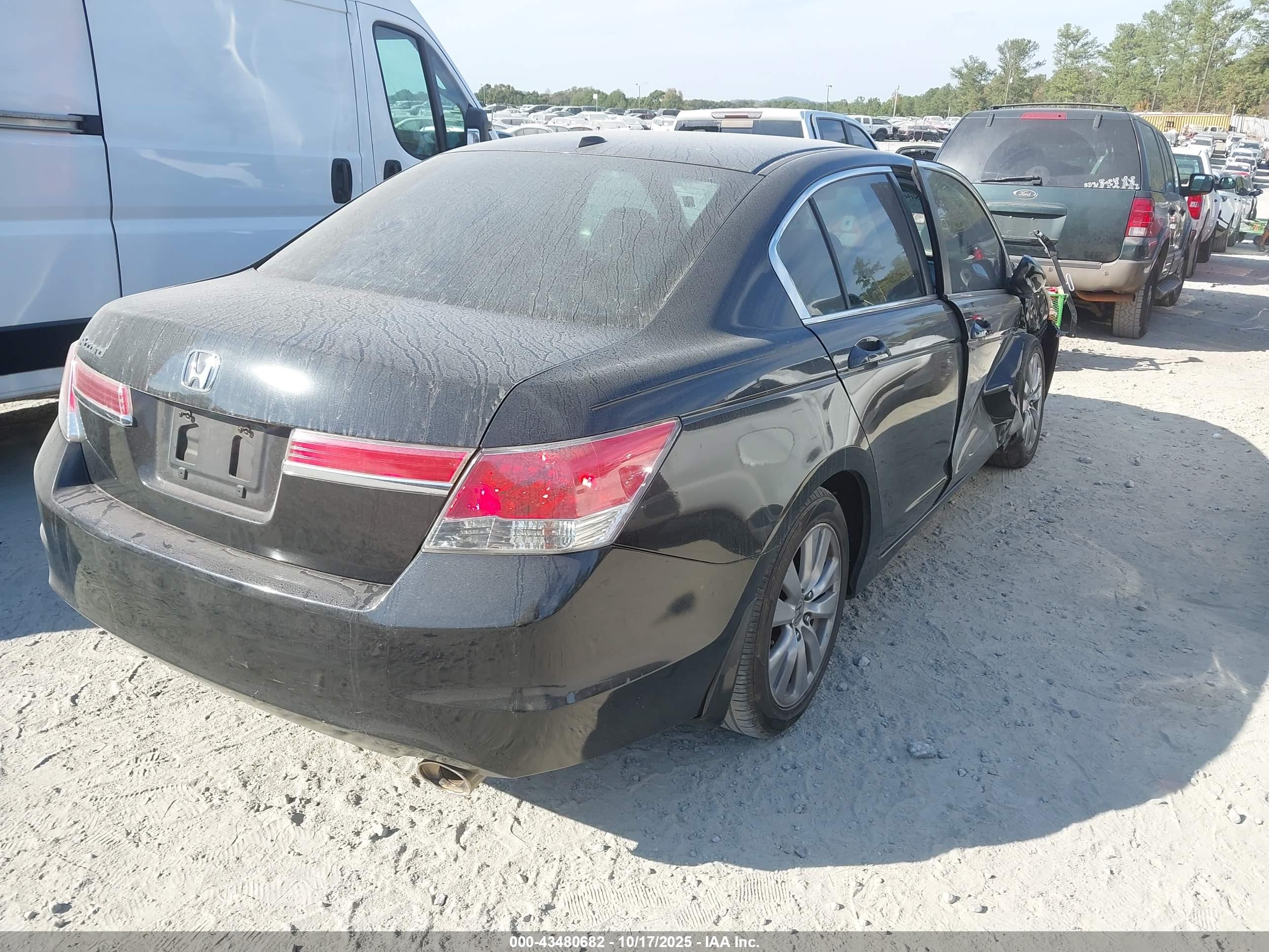 HONDA ACCORD image 4