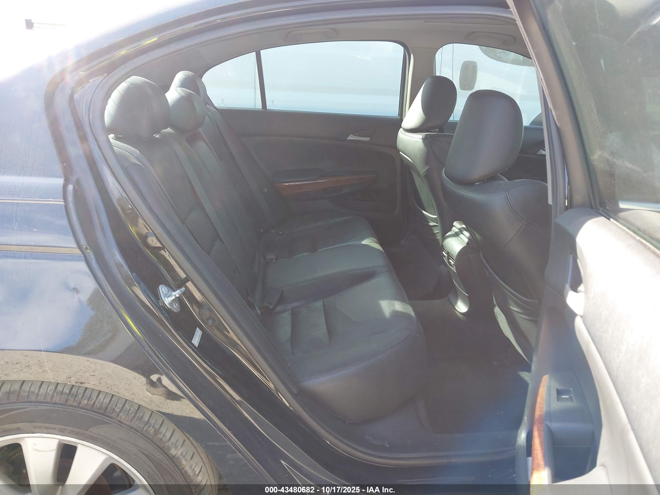 HONDA ACCORD image 8
