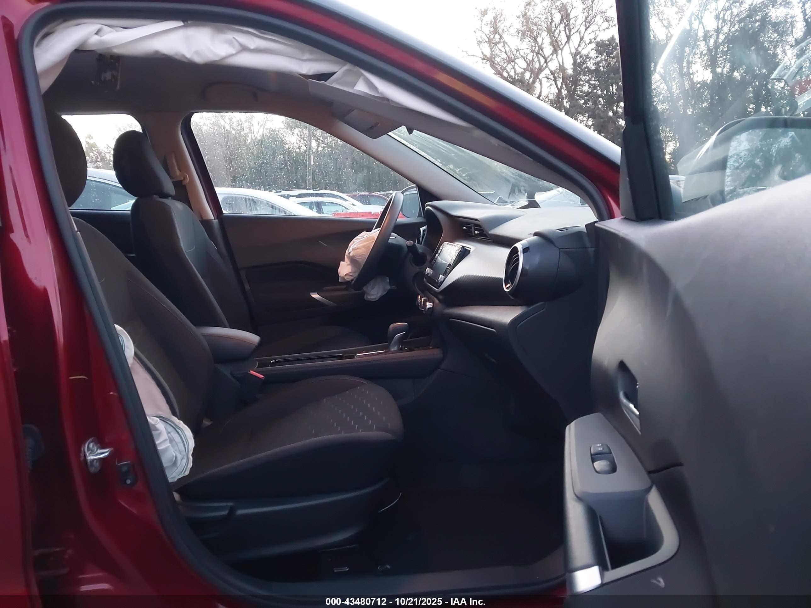NISSAN KICKS image 5