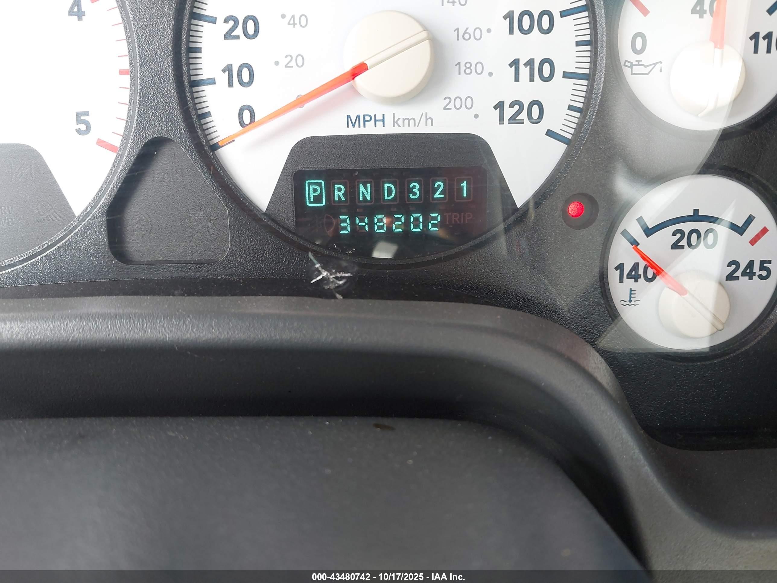 DODGE RAM image 6
