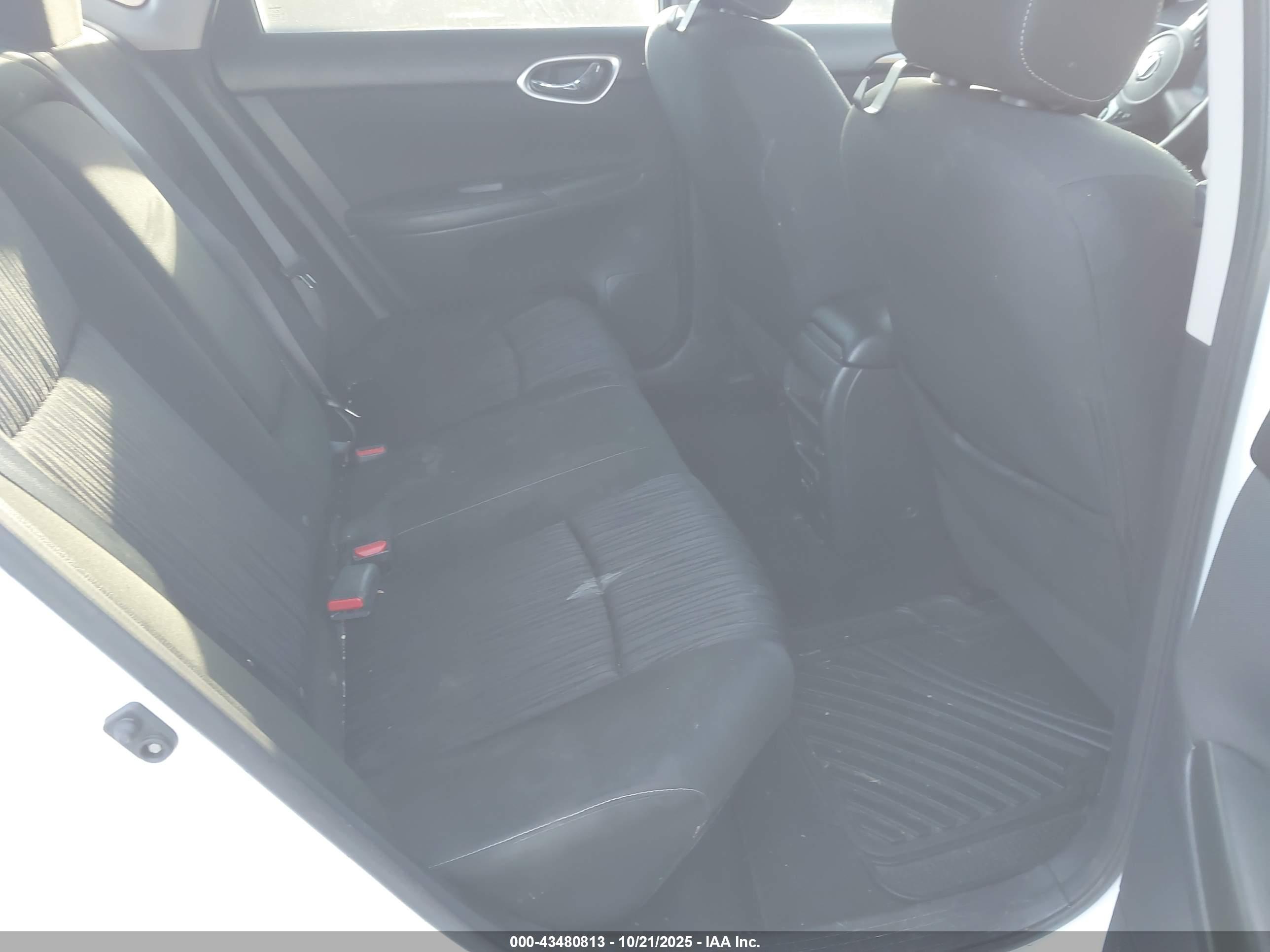 NISSAN SENTRA image 8