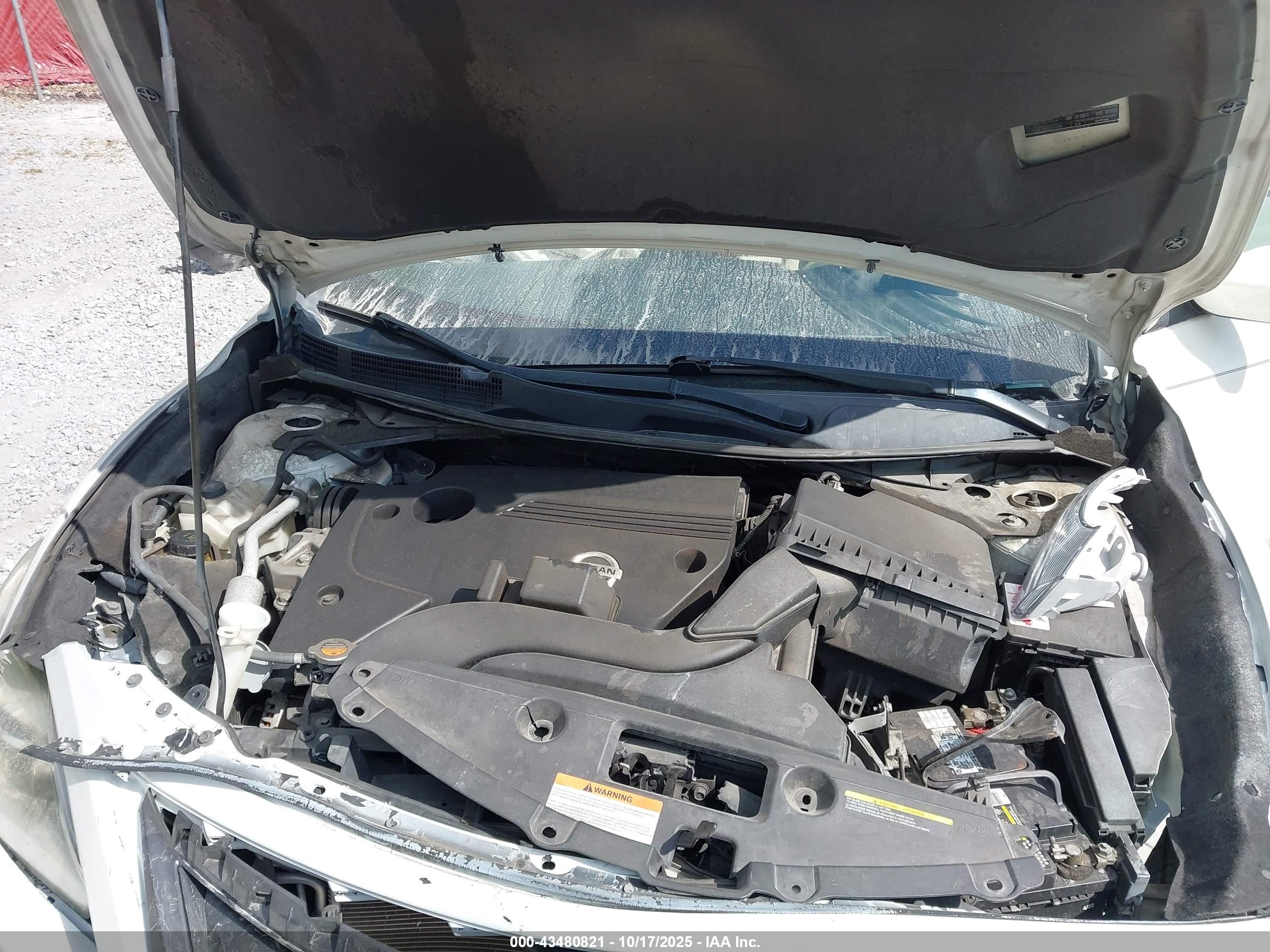 NISSAN ALTIMA image 10