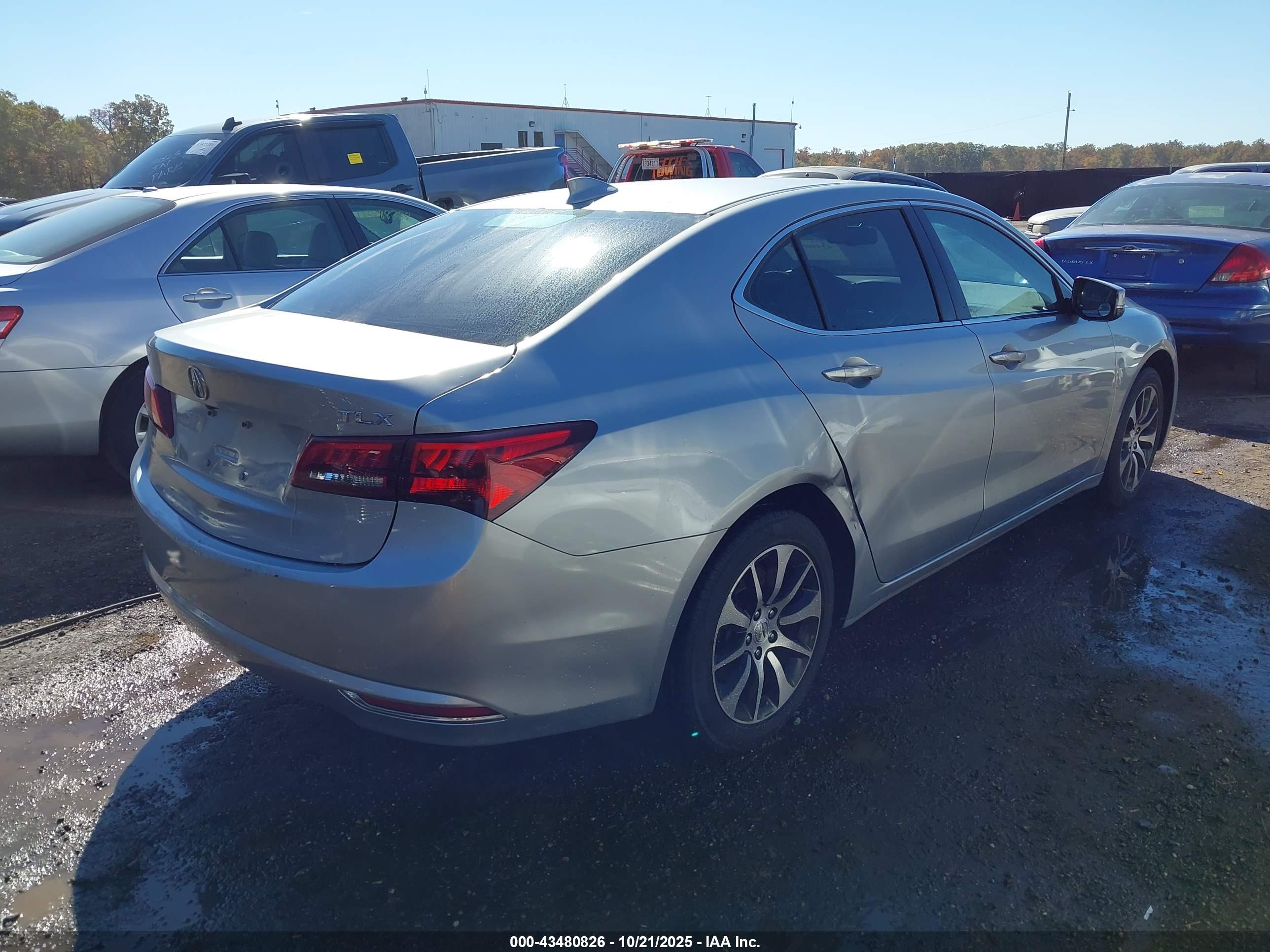ACURA TLX image 4
