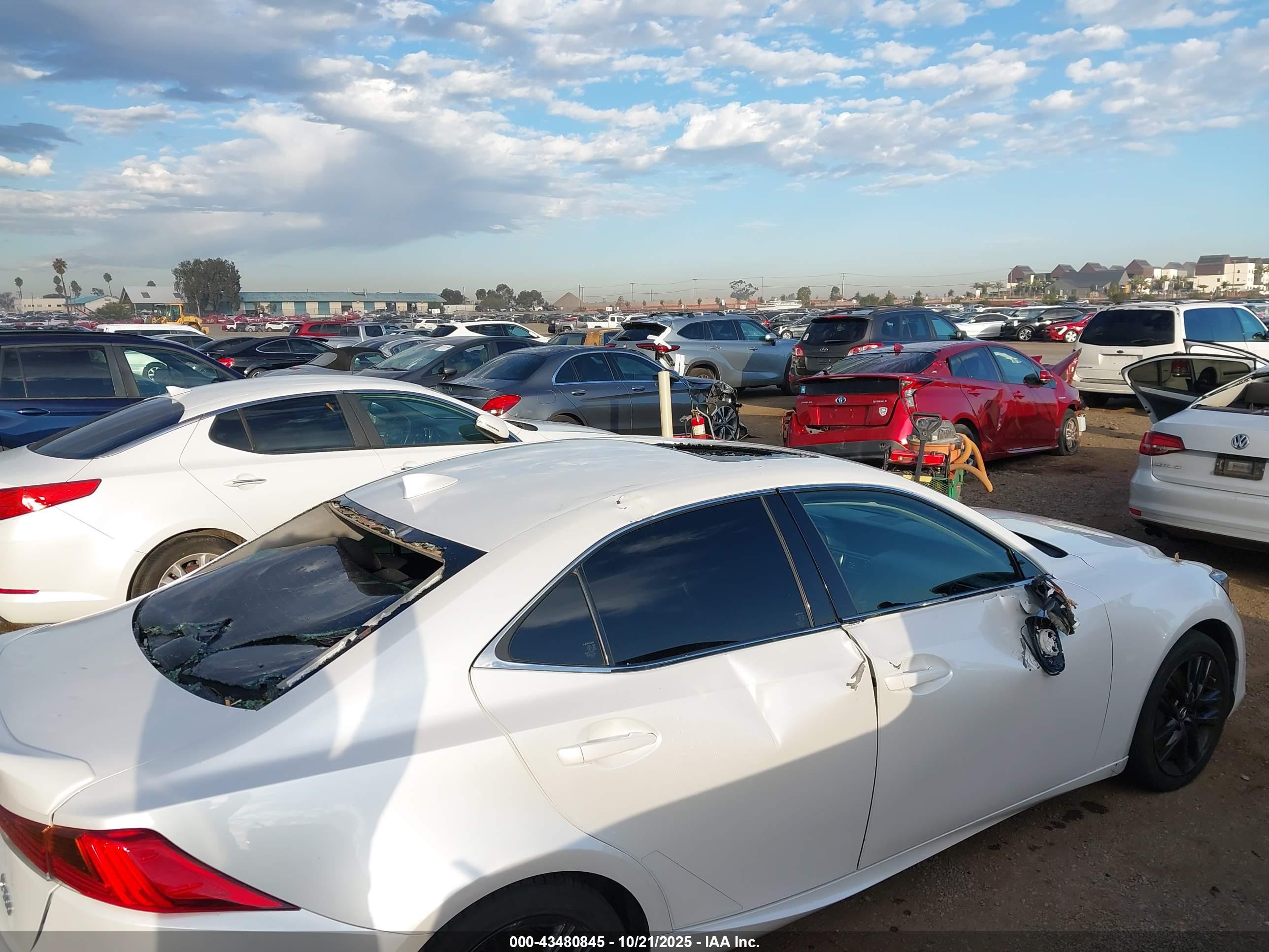 LEXUS IS image 6