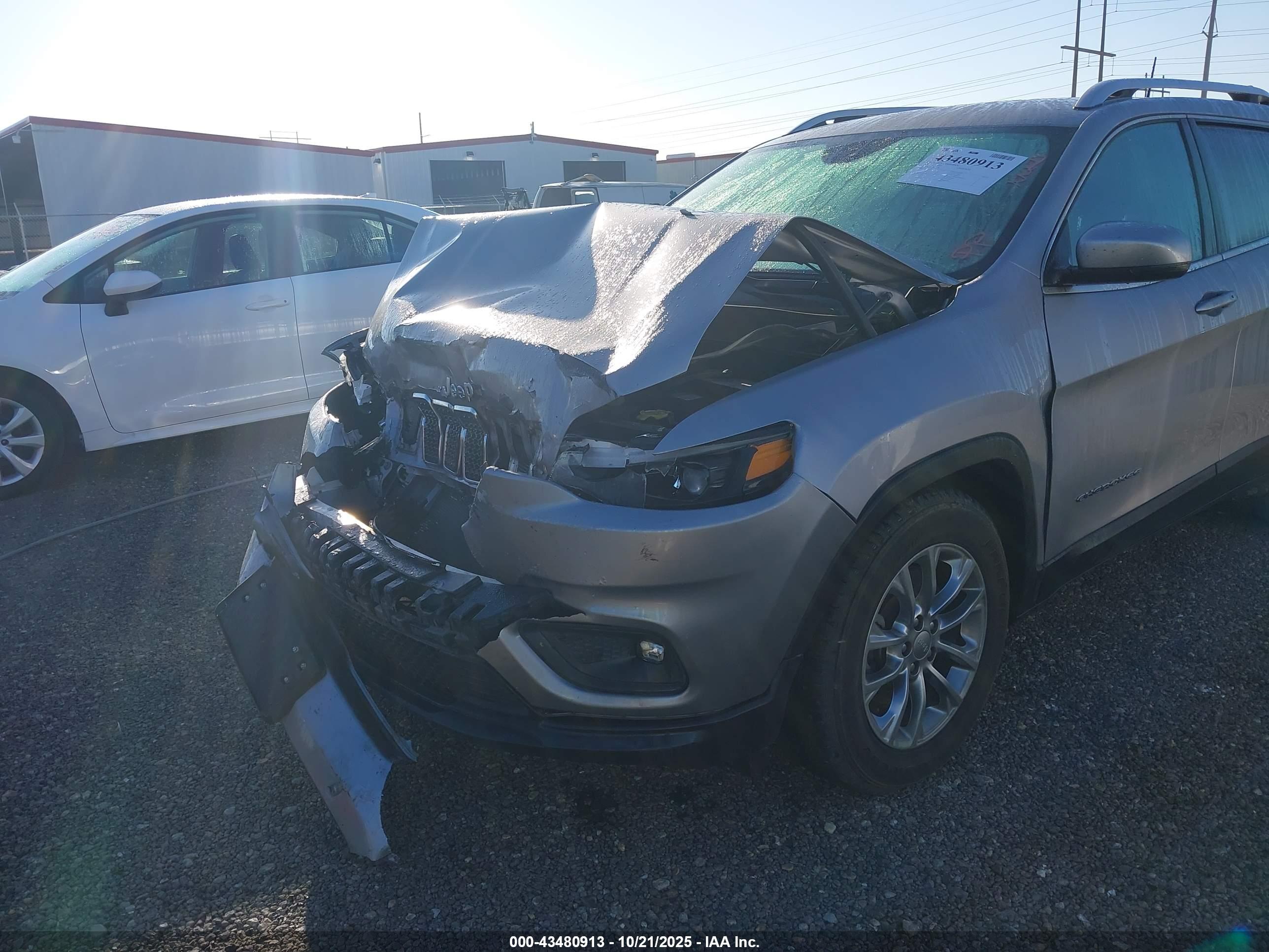 JEEP CHEROKEE image 6