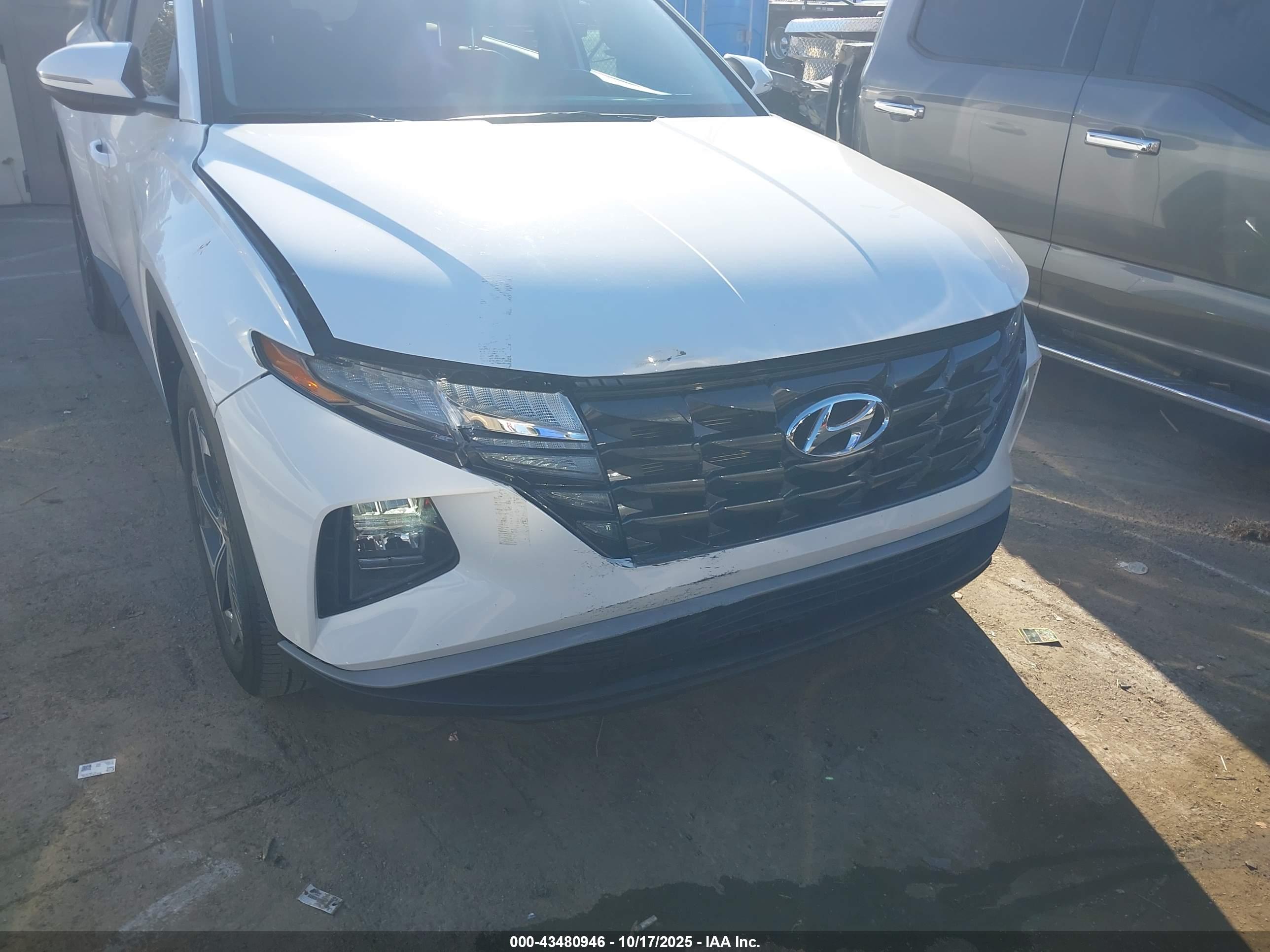 HYUNDAI TUCSON image 6